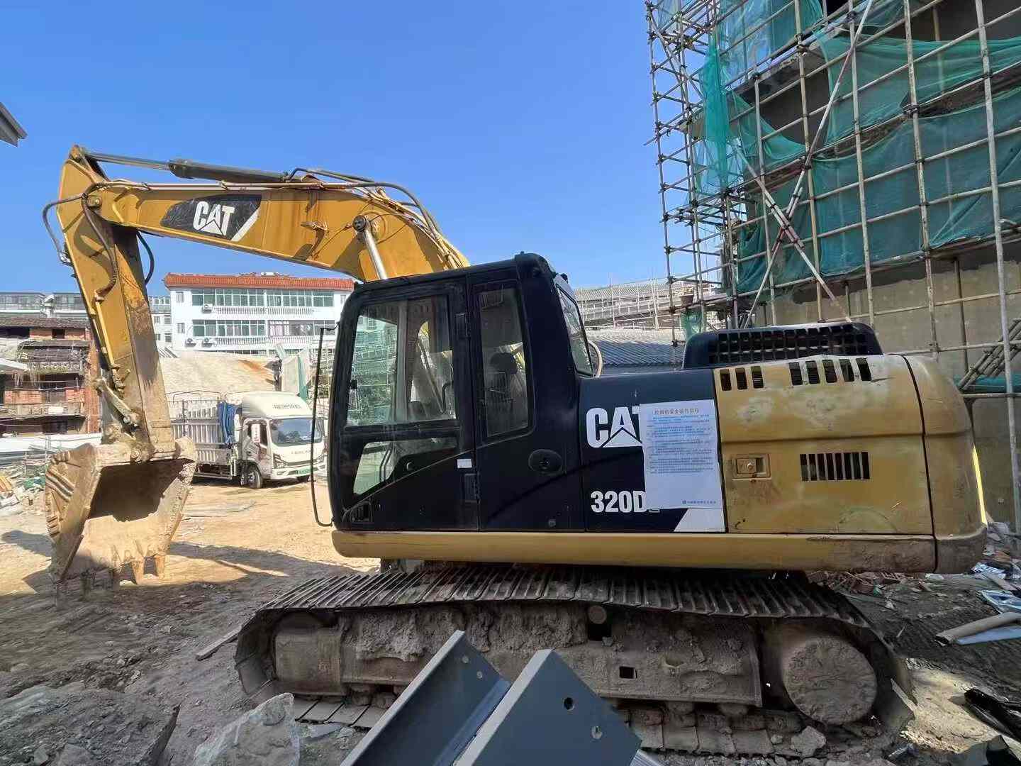 Buy Caterpillar 320D Used Excavator / 1