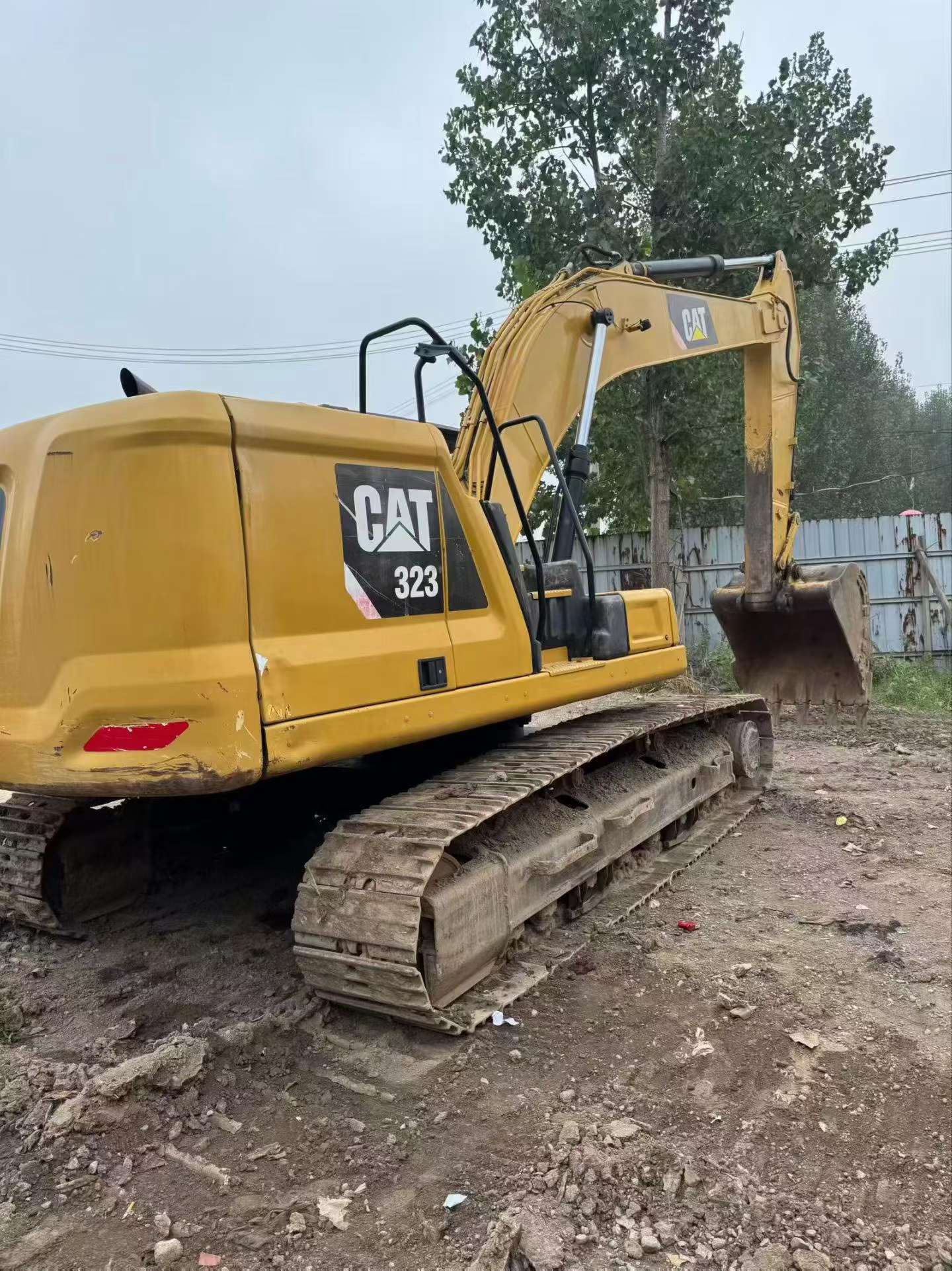 Buy Caterpillar 323 Used Excavator / 9 Buy Caterpillar 323 Used Excavator / 9