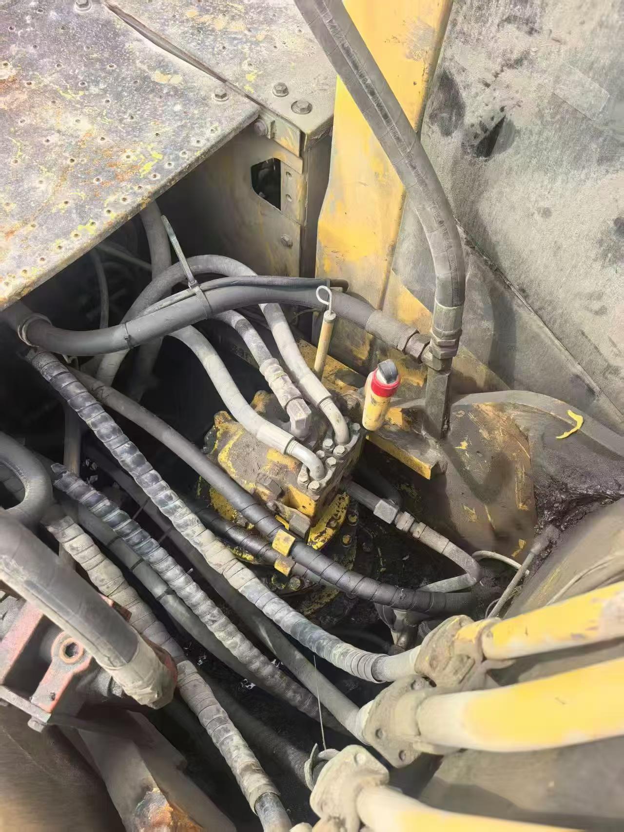 Buy Komatsu PC240-6 Used Excavator / 2 Buy Komatsu PC240-6 Used Excavator / 2