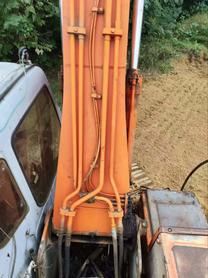 Buy Hitachi EX200-5 Used Excavator / 4 Buy Hitachi EX200-5 Used Excavator / 4