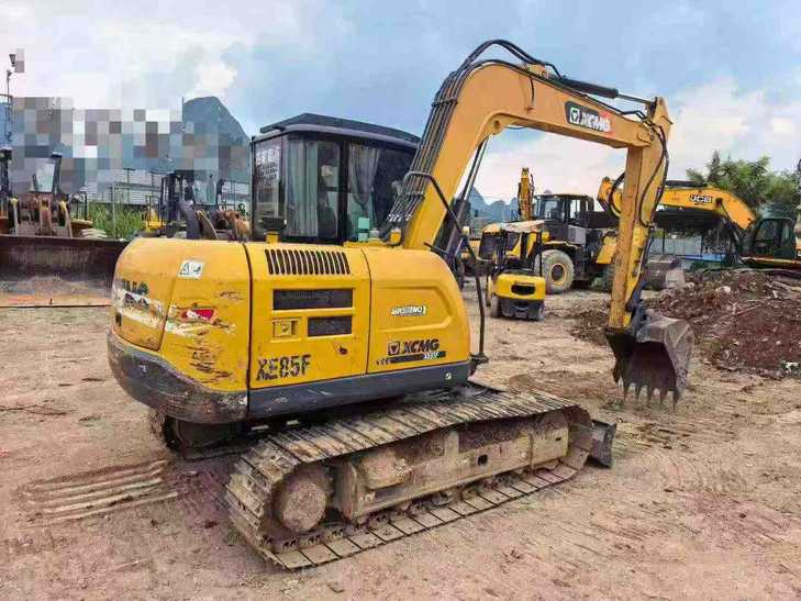 Buy XCMG XE85C Used Excavator / 1