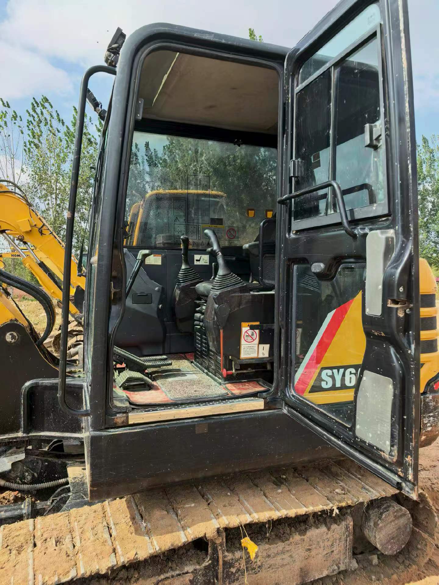 Buy Sany SY55 Used Excavator / 8 Buy Sany SY55 Used Excavator / 8