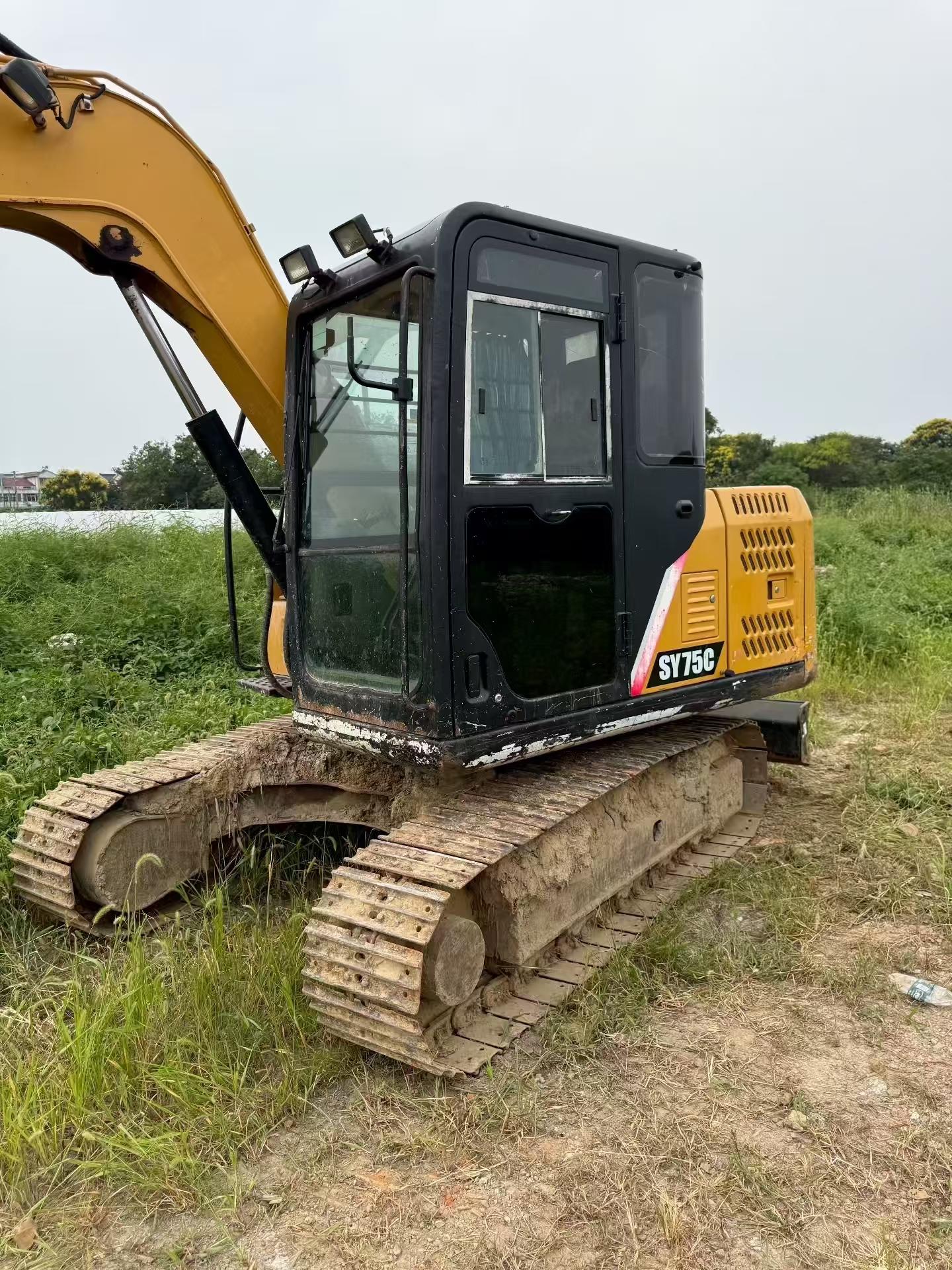 Buy Sany SY75 Used Excavator / 2 Buy Sany SY75 Used Excavator / 2