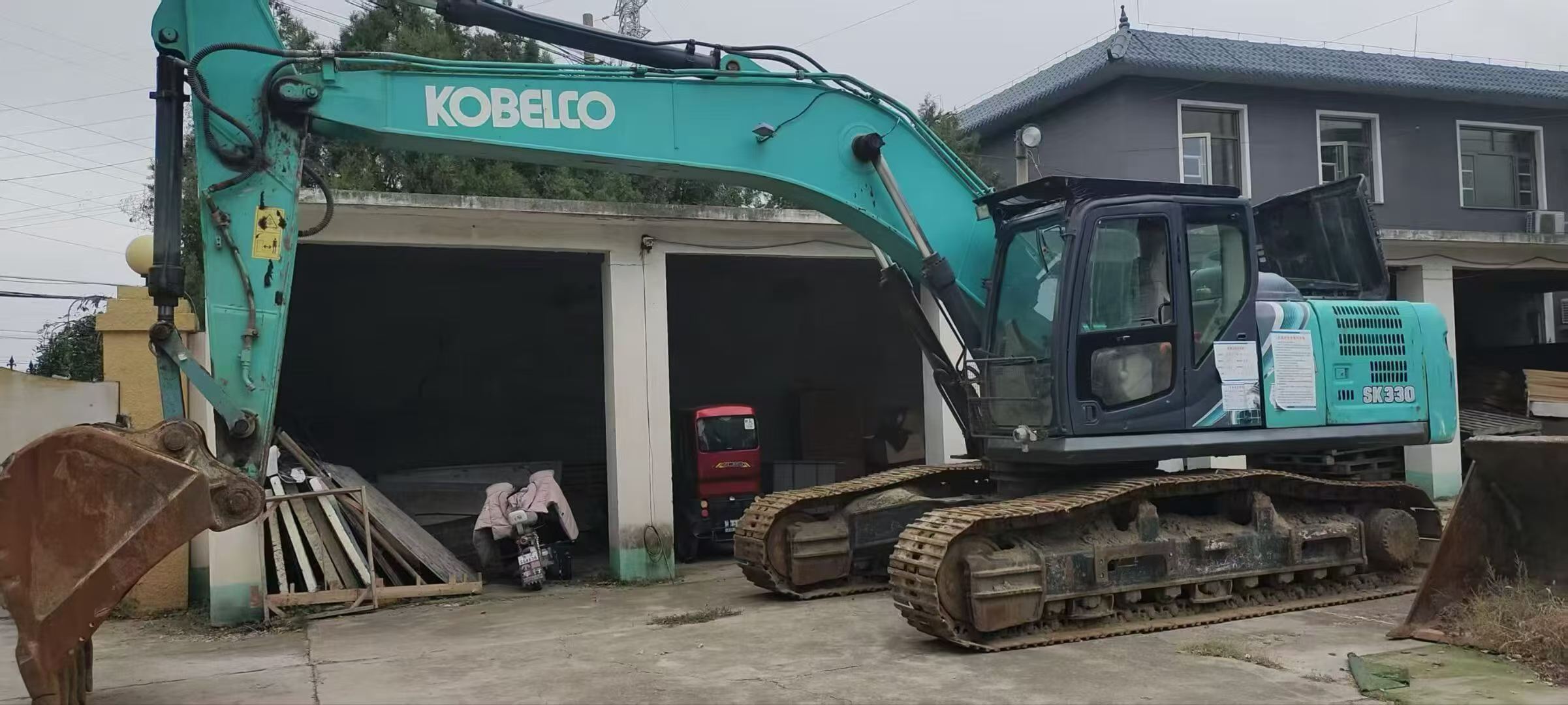 Buy Kobelco SK270D-8 Used Excavator / 9 Buy Kobelco SK270D-8 Used Excavator / 9