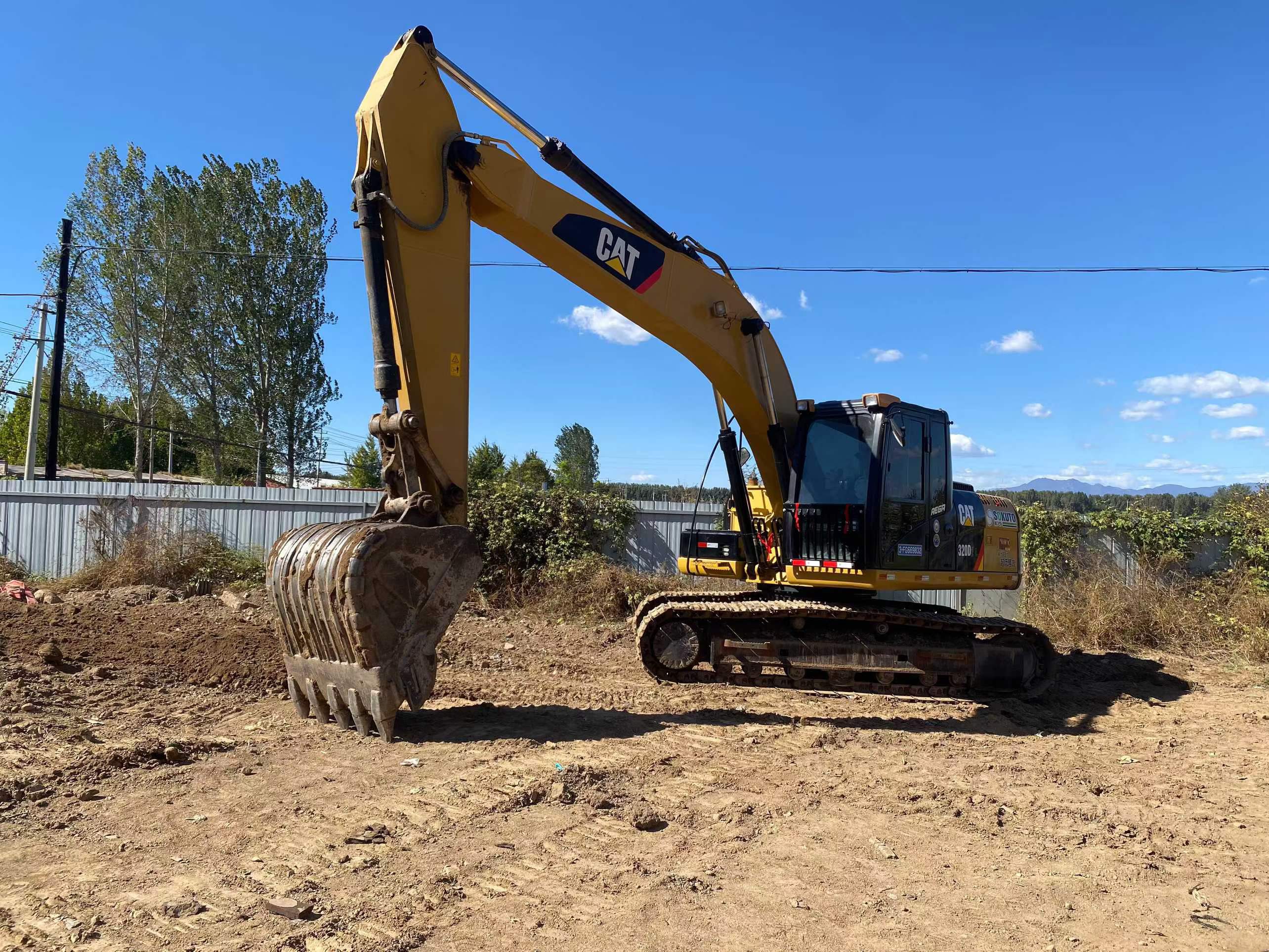 Buy Caterpillar 320D Used Excavator / 5 Buy Caterpillar 320D Used Excavator / 5