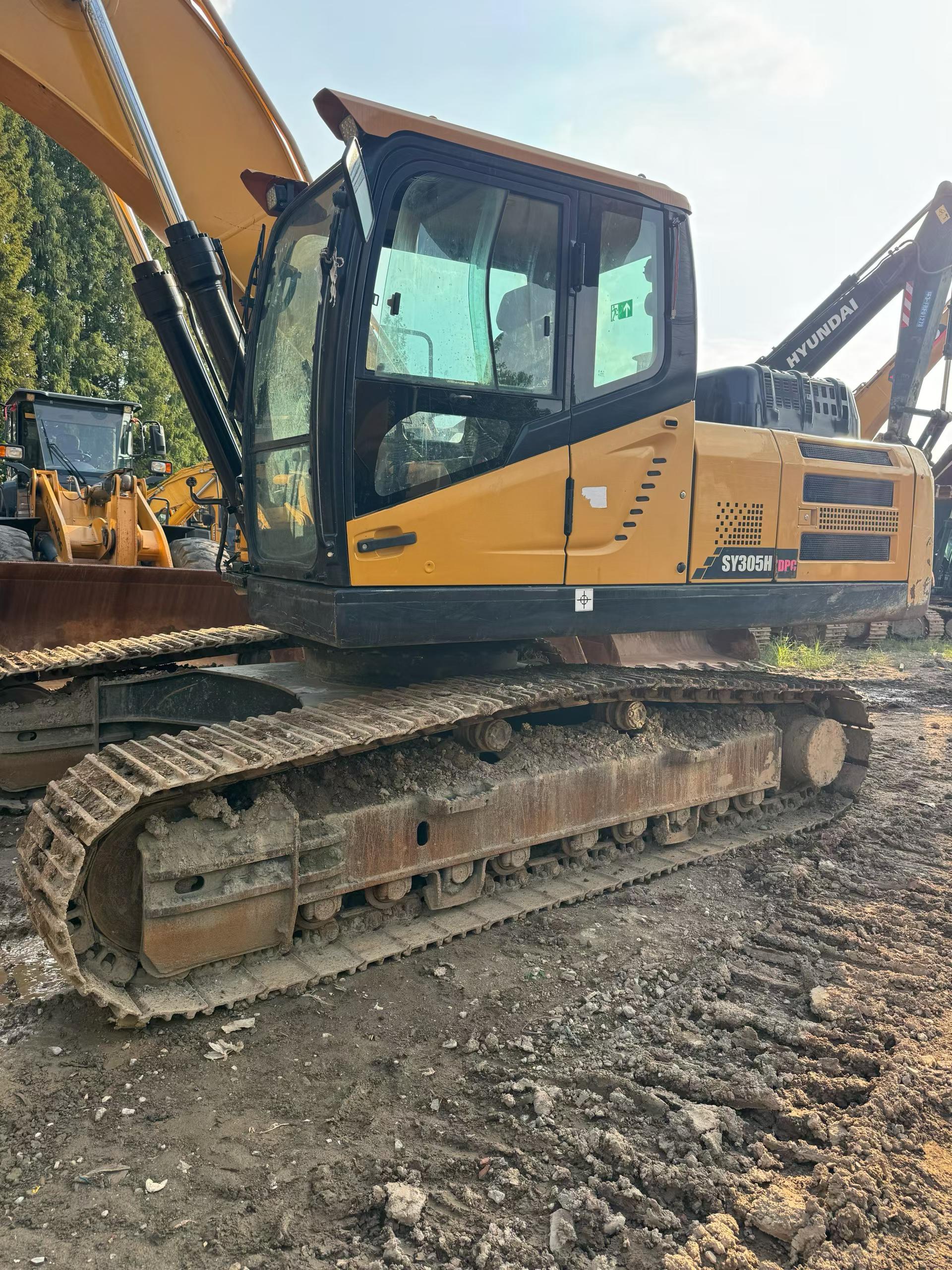 Buy Sany SY255H Used Excavator / 5 Buy Sany SY255H Used Excavator / 5