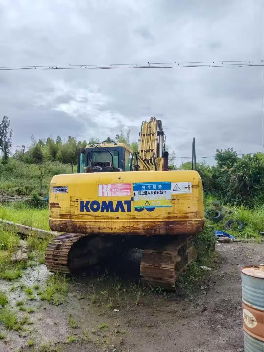 Buy Komatsu PC200-7 Used Excavator / 2 Buy Komatsu PC200-7 Used Excavator / 2