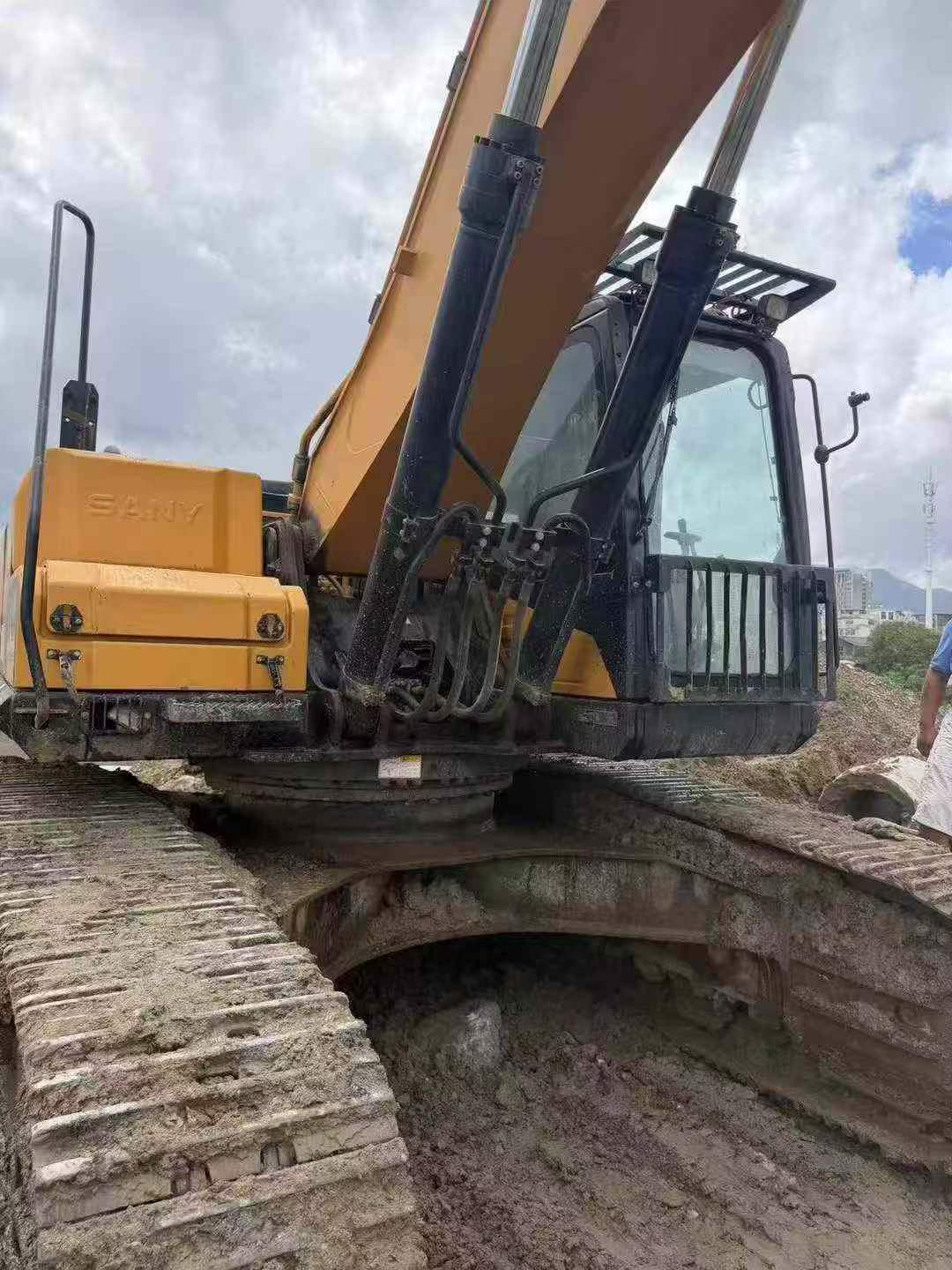 Buy Sany SY365C Used Excavator / 5 Buy Sany SY365C Used Excavator / 5