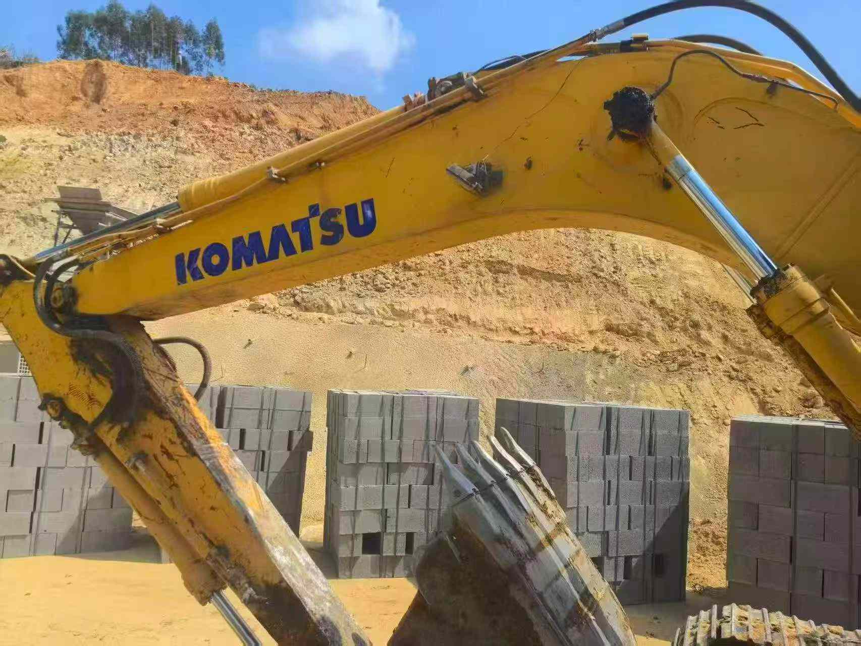 Compre Escavadeira Komatsu PC110-7 Usada / 3 Compre Escavadeira Komatsu PC110-7 Usada / 3