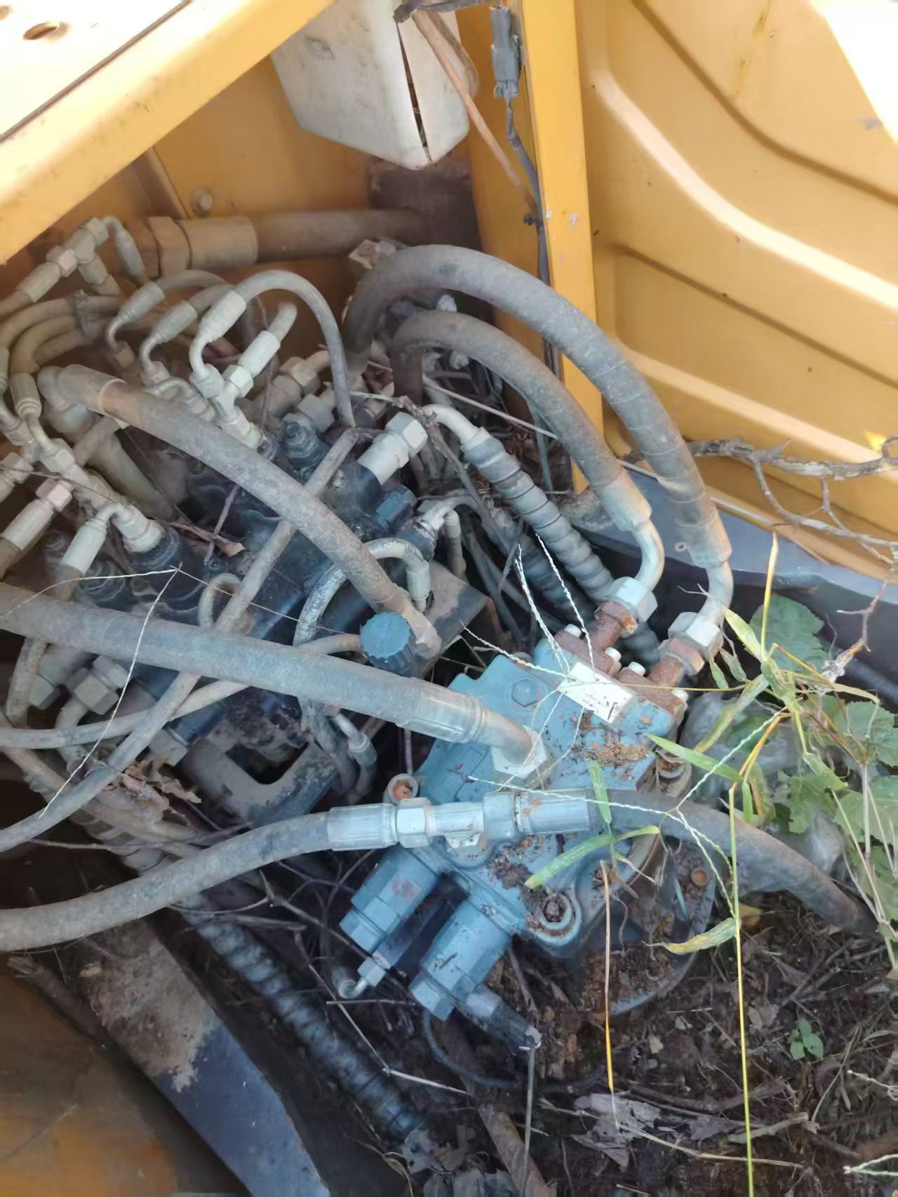 Buy XCMG XE135B Used Excavator / 3 Buy XCMG XE135B Used Excavator / 3