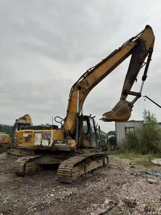 Buy Sany SY215C Used Excavator / 1