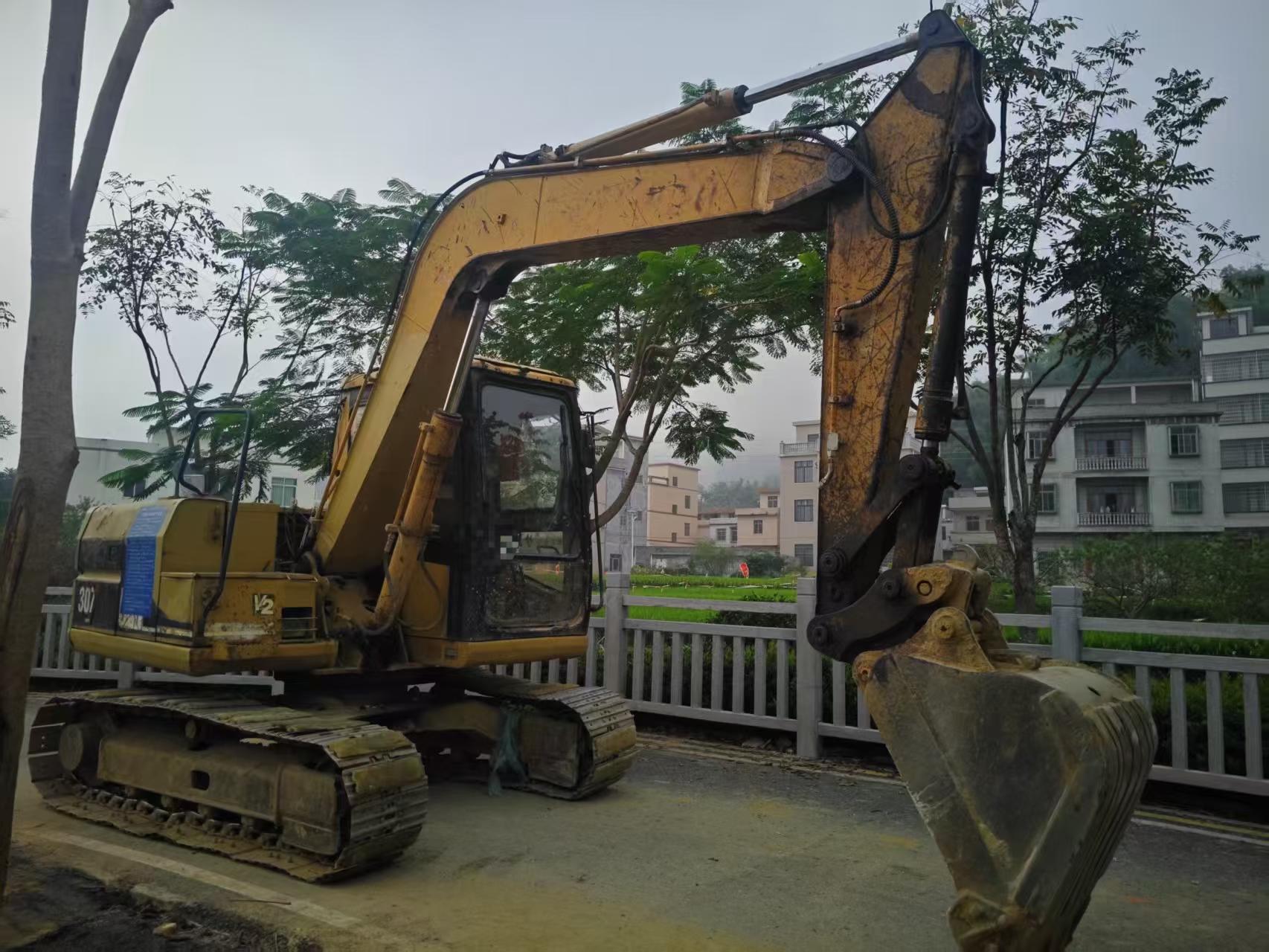 Buy Caterpillar 307B Used Excavator / 2