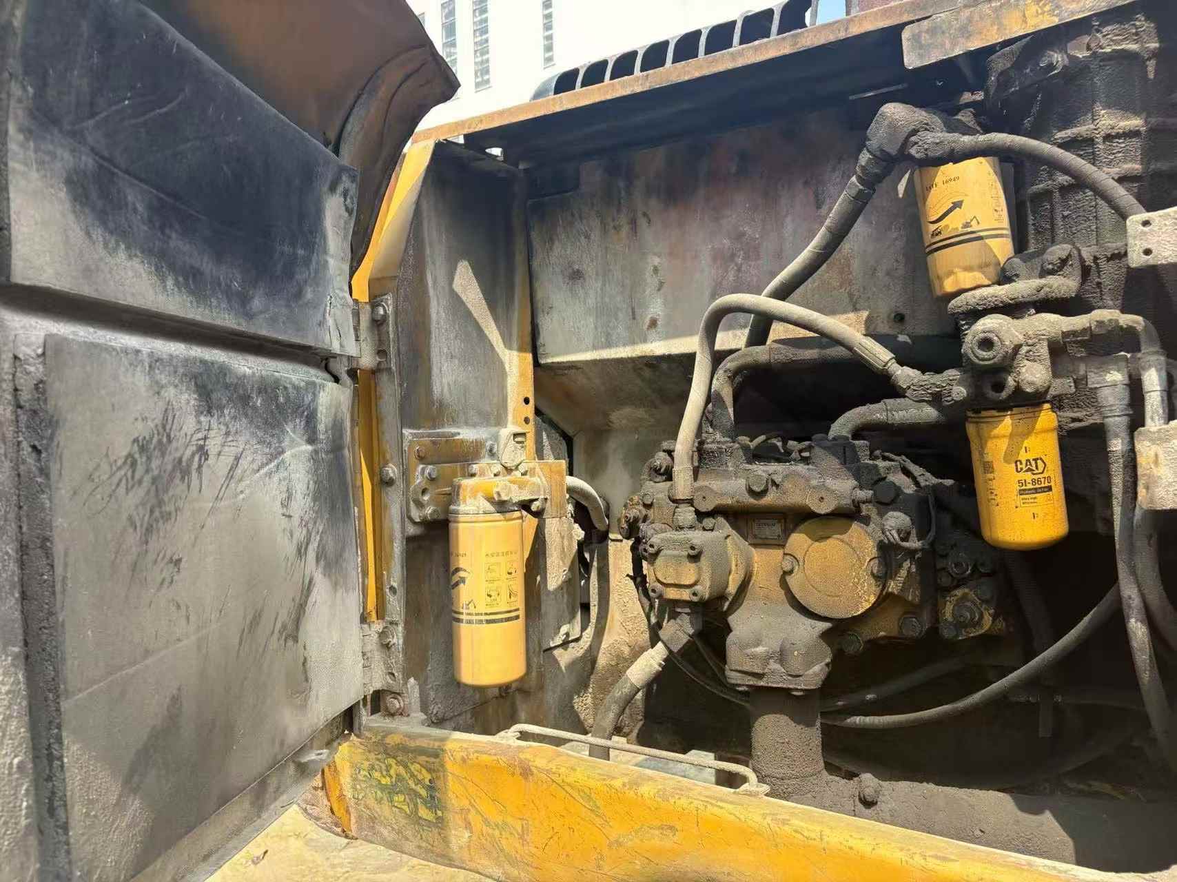 Buy Caterpillar 323 Used Excavator / 2 Buy Caterpillar 323 Used Excavator / 2