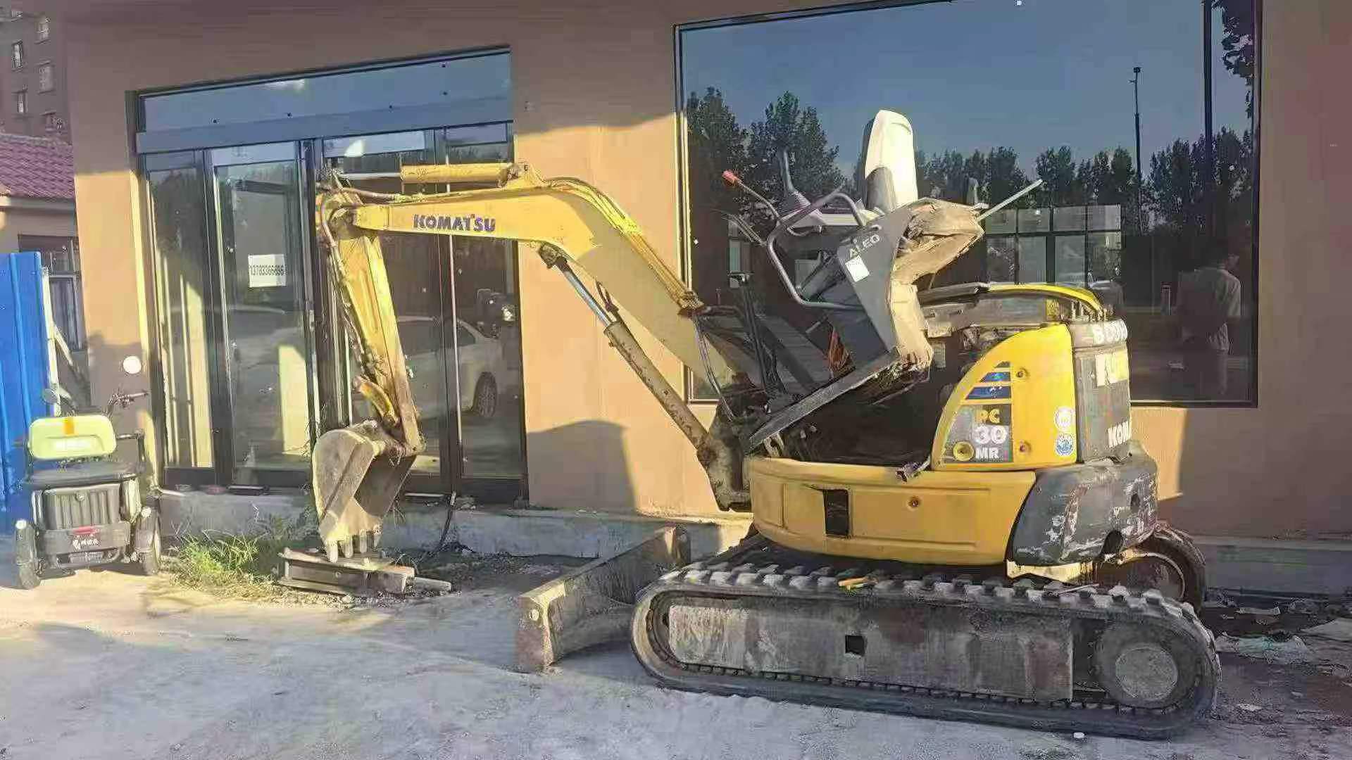 شراء حفارة Komatsu PC30-1 مستعملة / 4