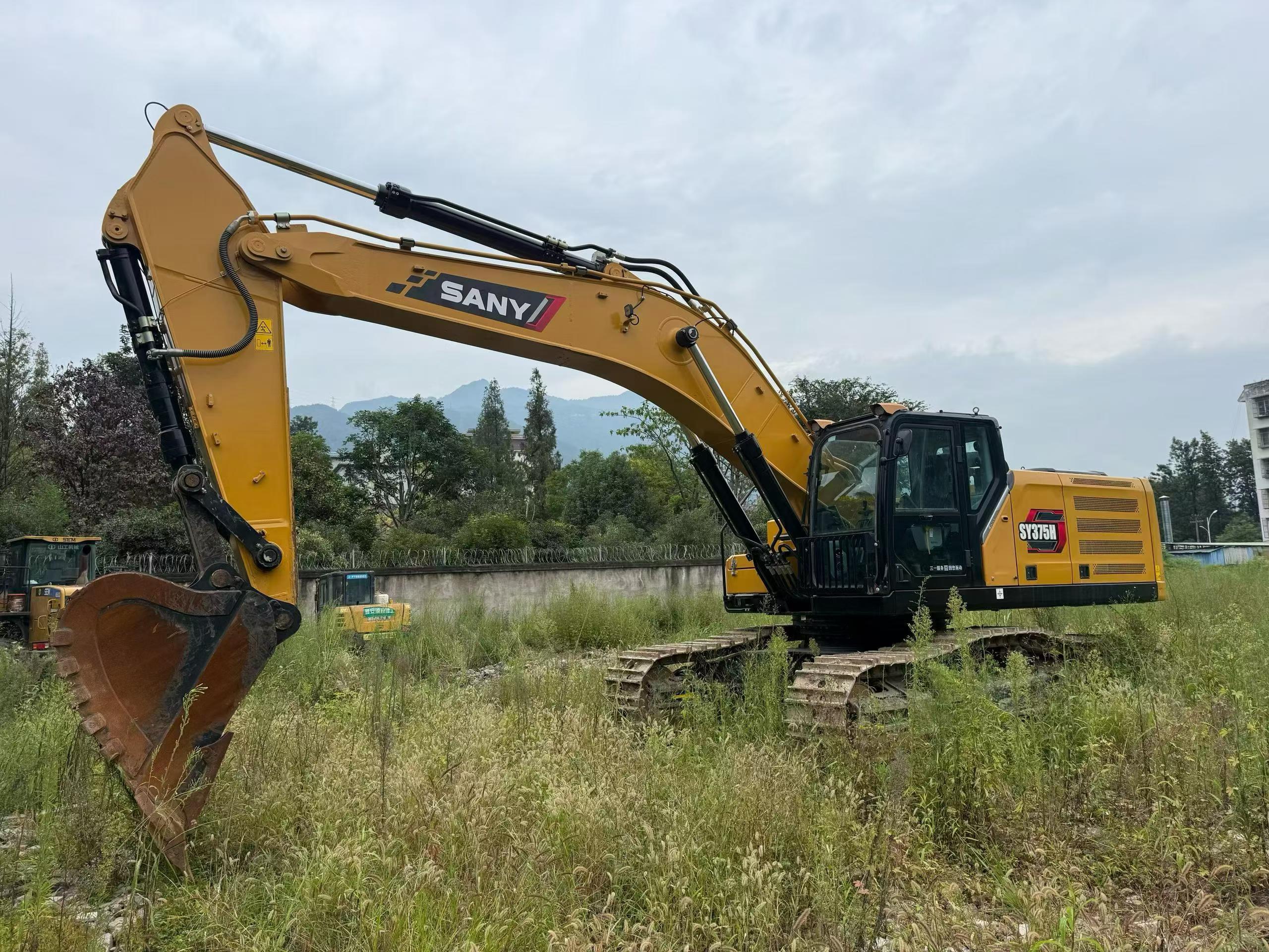 Buy Sany SY375H Used Excavator / 4
