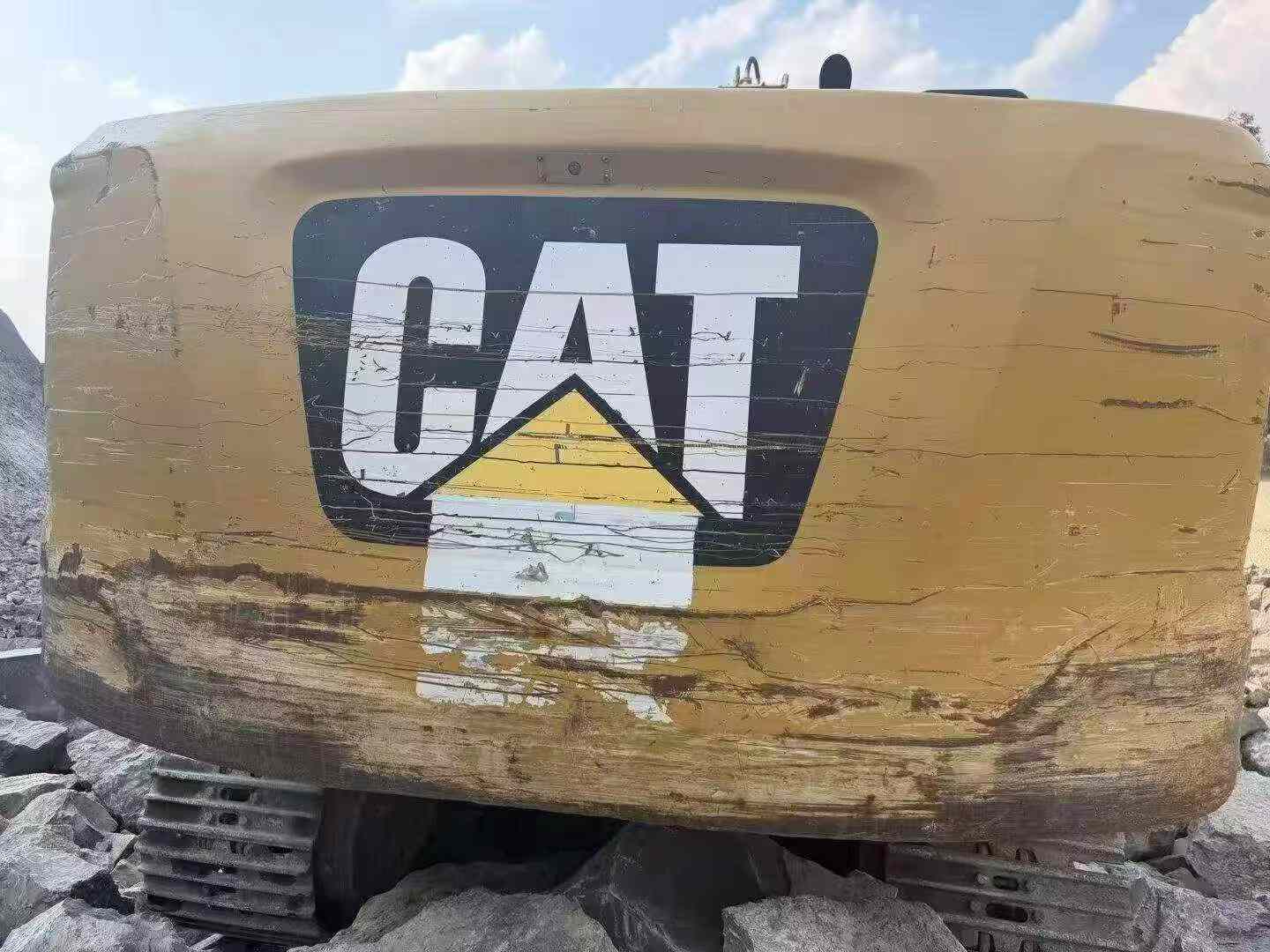 Buy Caterpillar 320A Used Excavator / 1