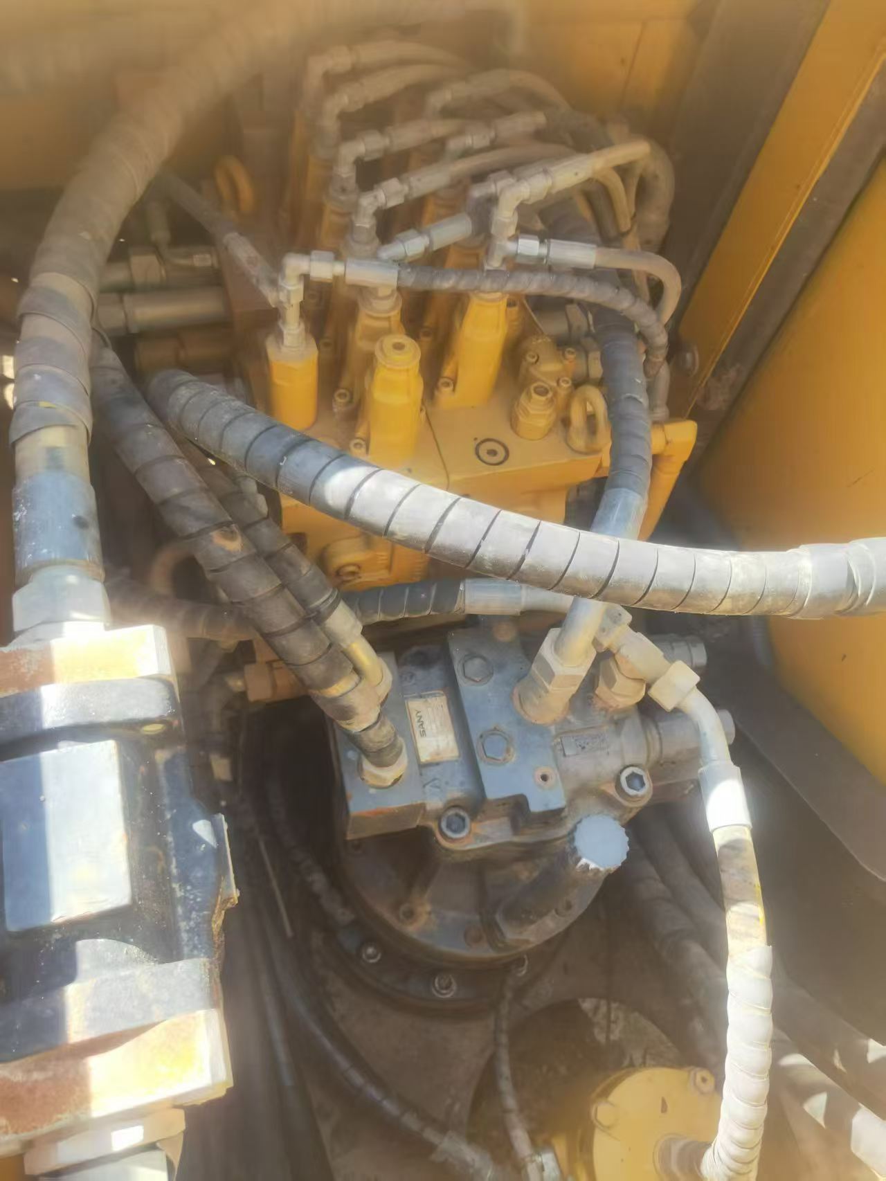 Buy Sany SY135C Used Excavator / 4