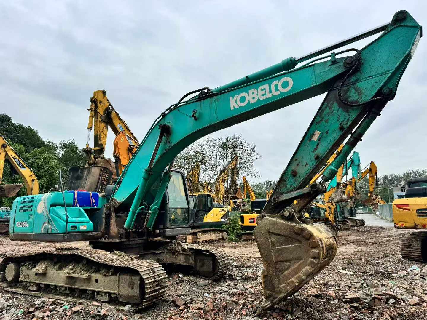 Buy Kobelco SK260LC-8 Used Excavator