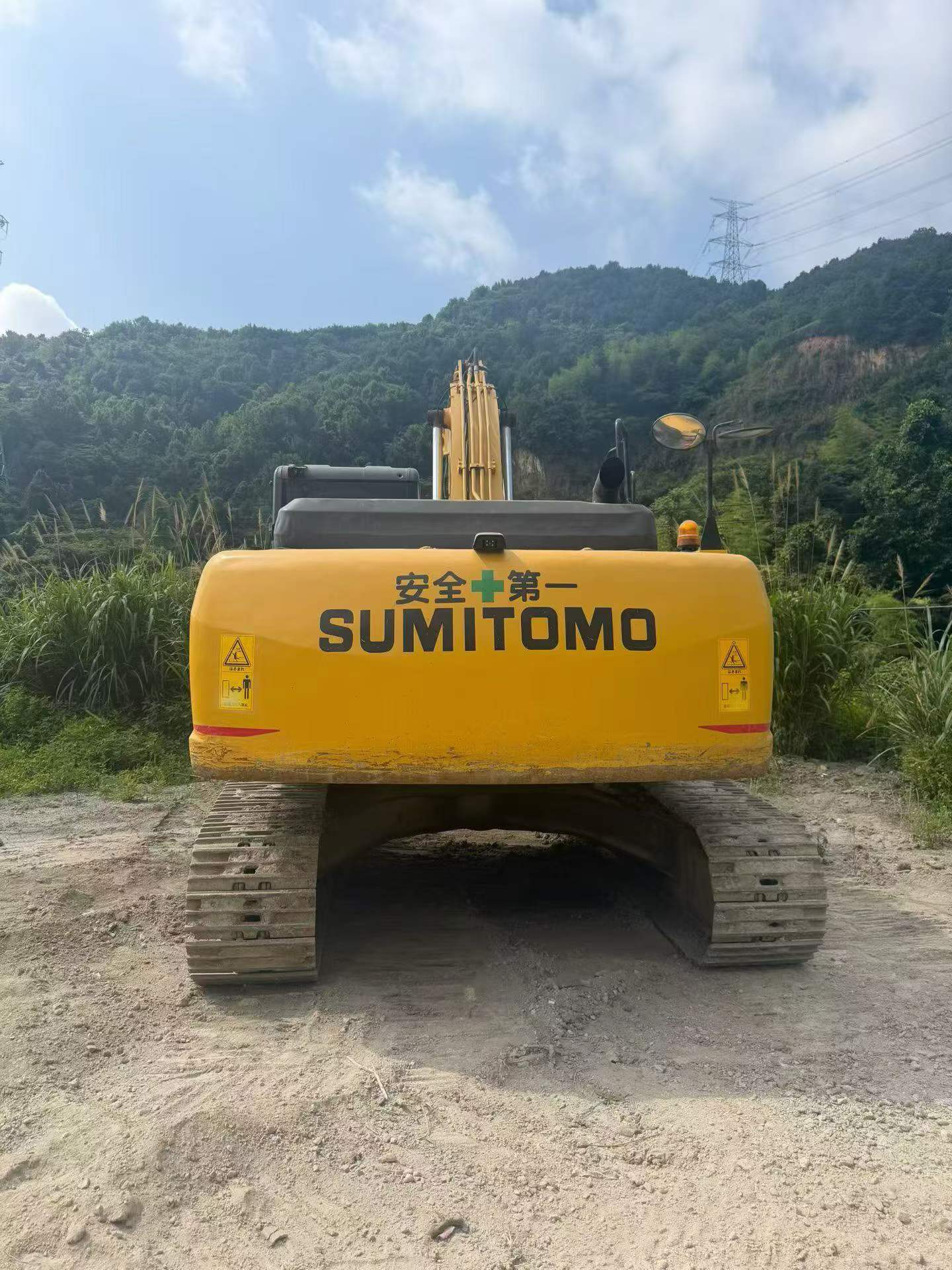Buy Sumitomo S260 Used Excavator / 3 Buy Sumitomo S260 Used Excavator / 3