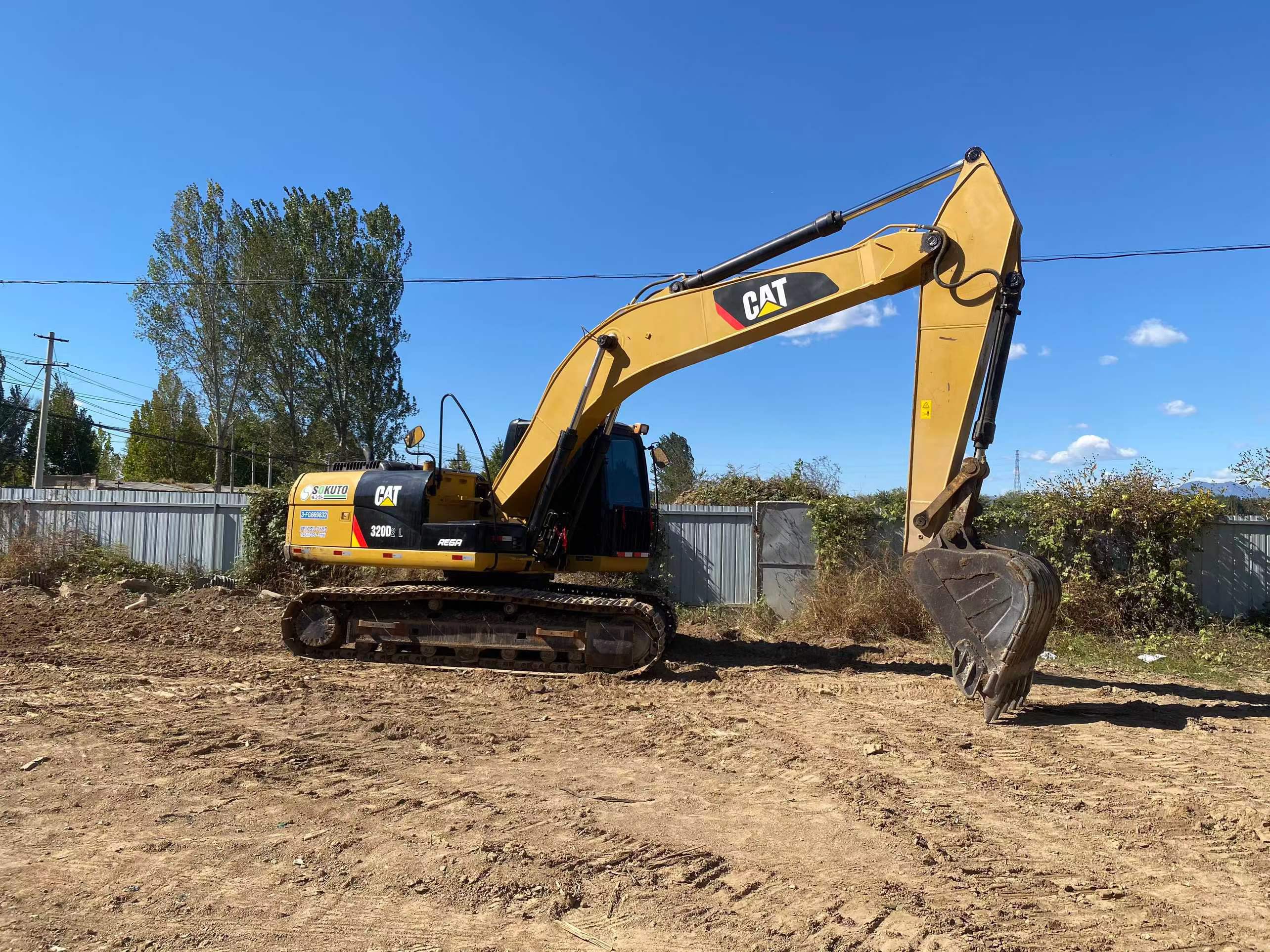 Buy Caterpillar 320D Used Excavator / 4 Buy Caterpillar 320D Used Excavator / 4