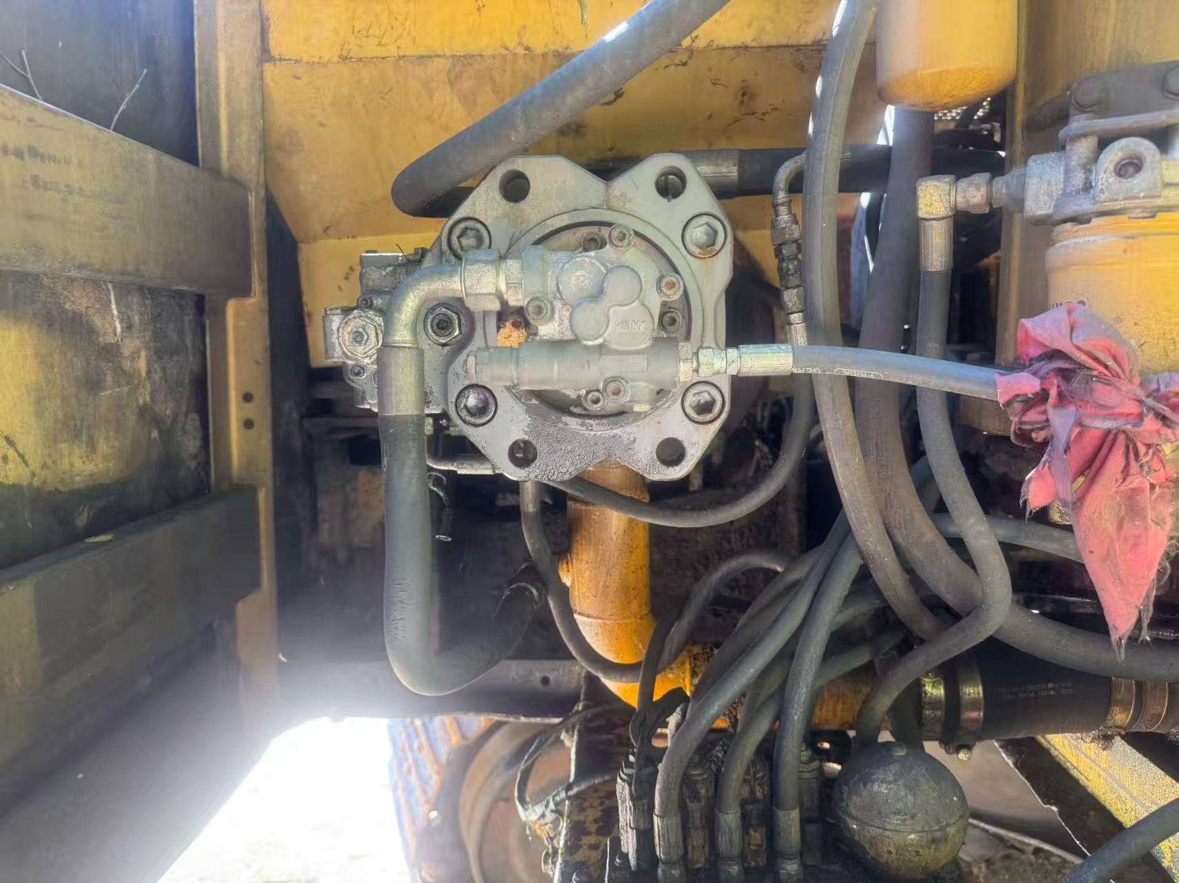 Buy Caterpillar 320B Used Excavator / 5