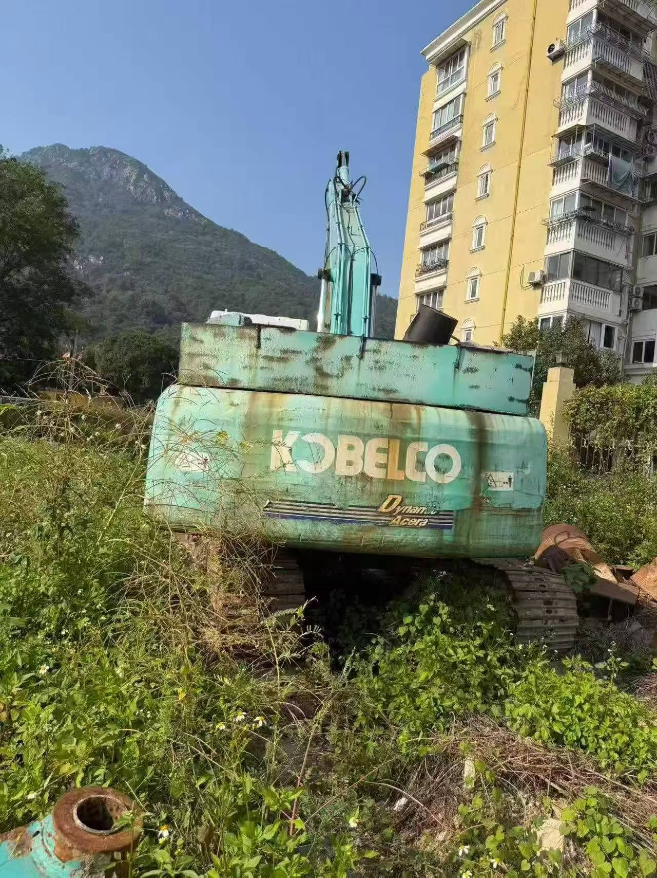 Buy Kobelco SK230-6 Used Excavator / 3 Buy Kobelco SK230-6 Used Excavator / 3
