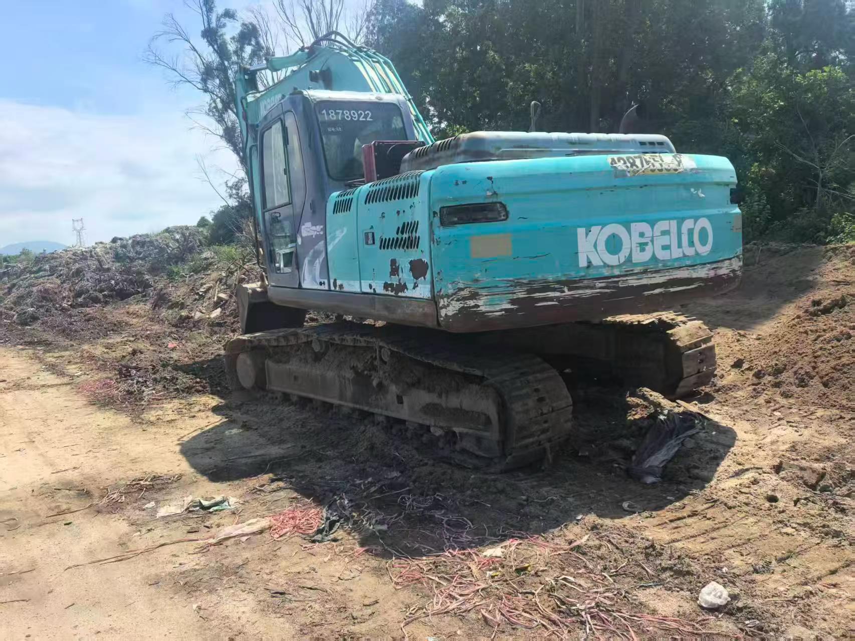 شراء حفارة Kobelco SK200-8 مستعملة / 3