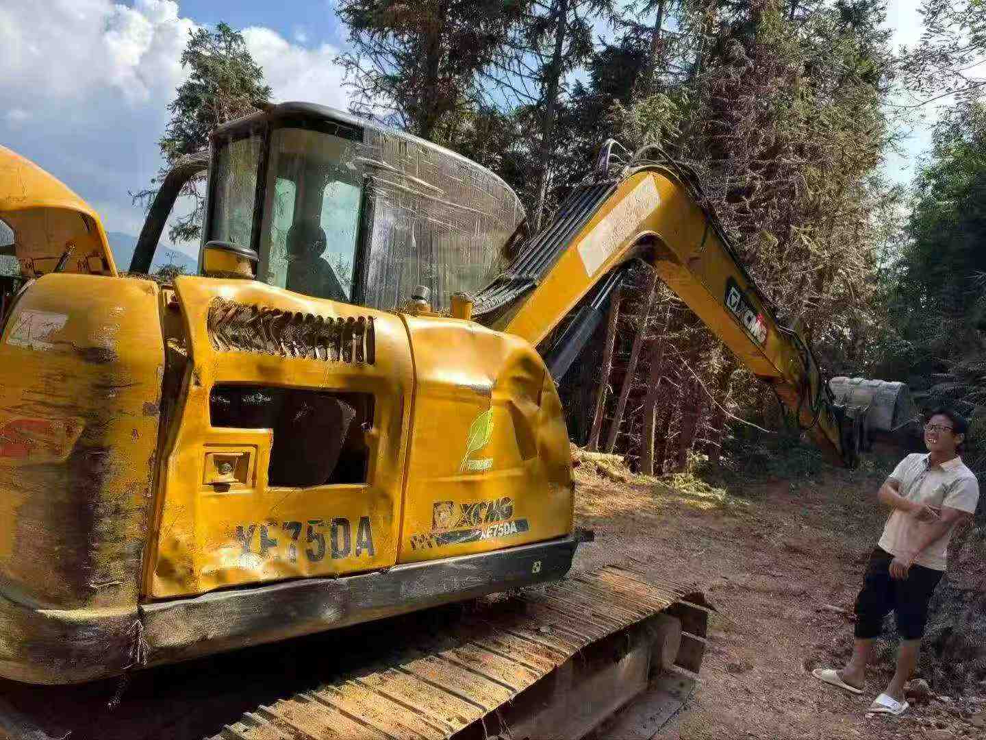Buy XCMG XE75C Used Excavator / 2 Buy XCMG XE75C Used Excavator / 2