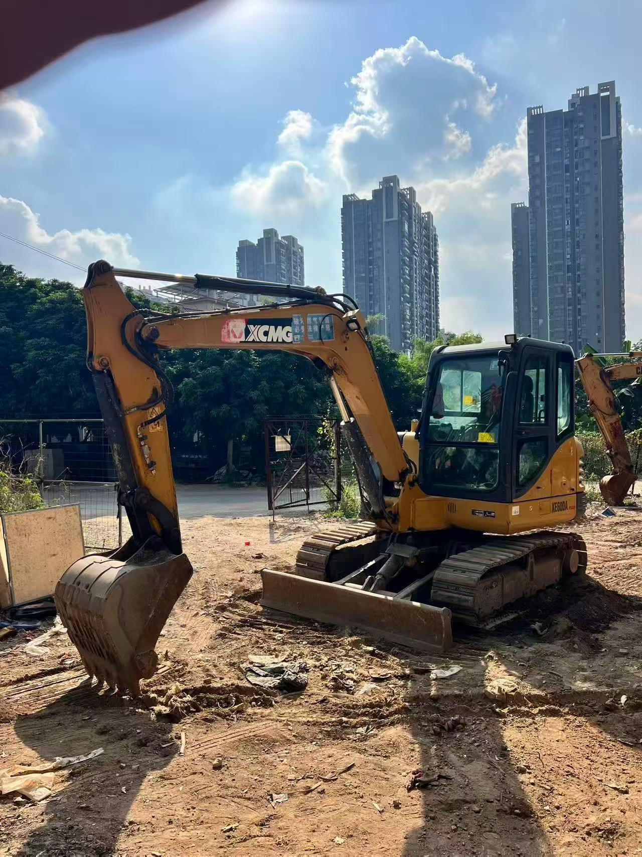 Buy XCMG XE60 Used Excavator / 1