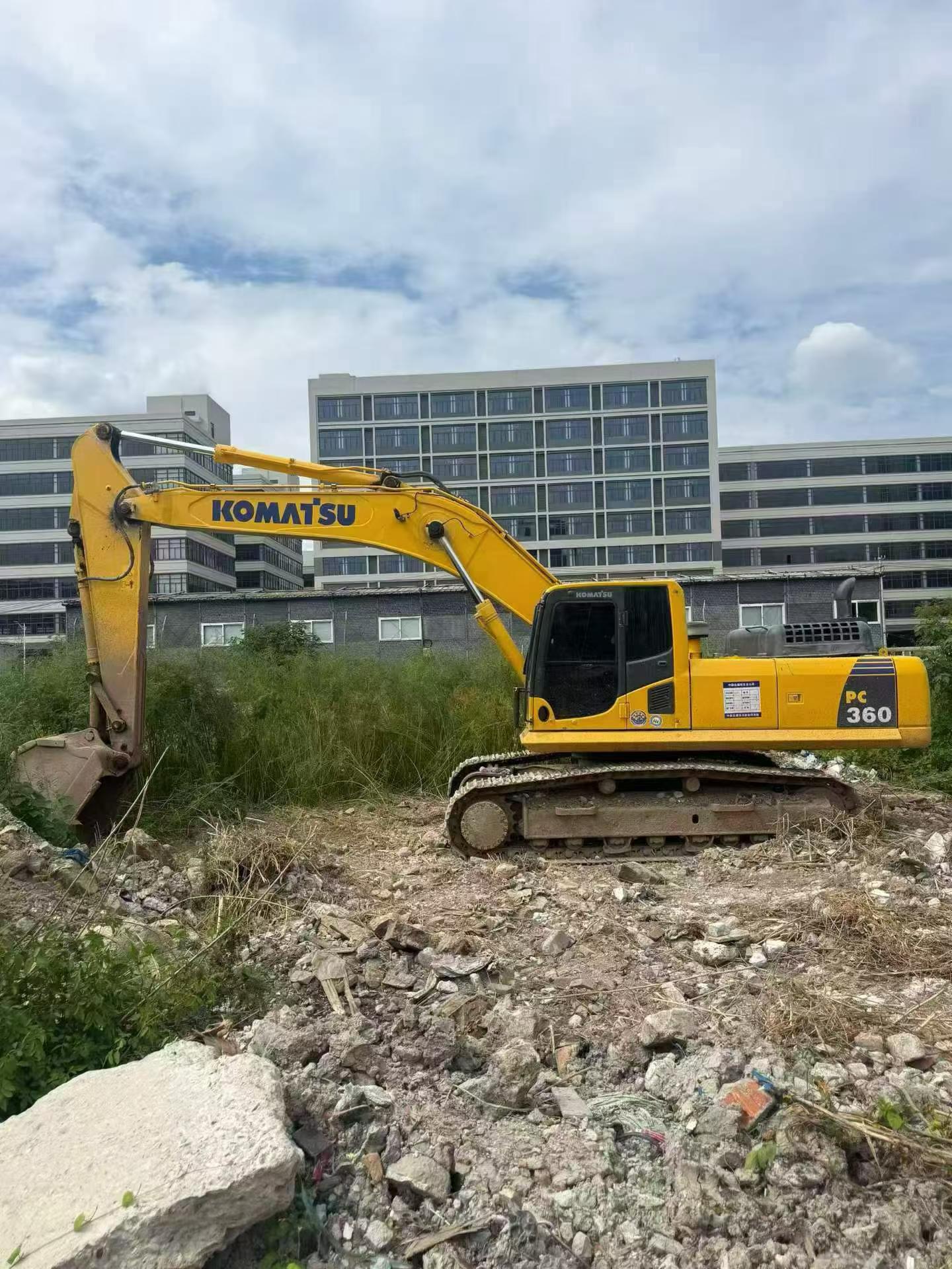 Buy Komatsu PC360-7 Used Excavator / 1