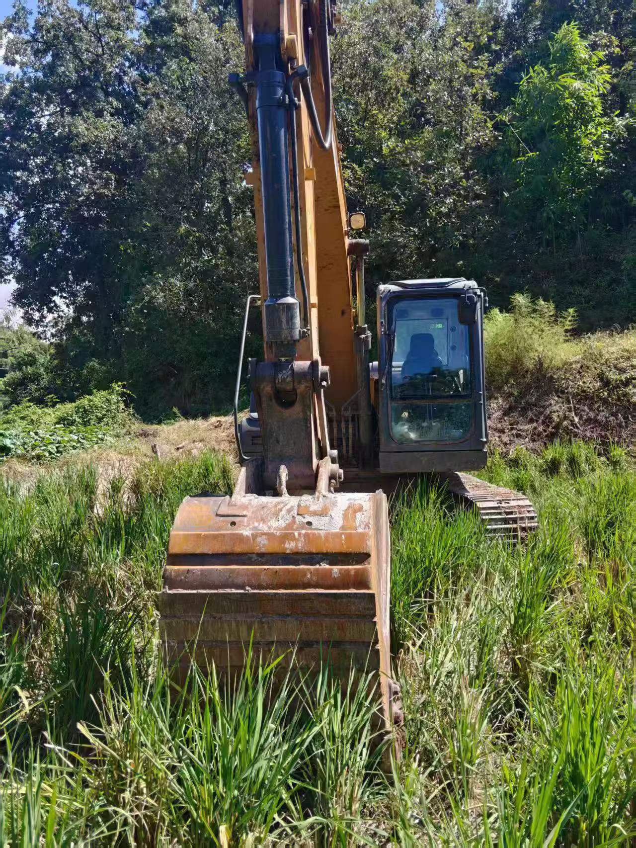 Buy XCMG XE135B Used Excavator / 7