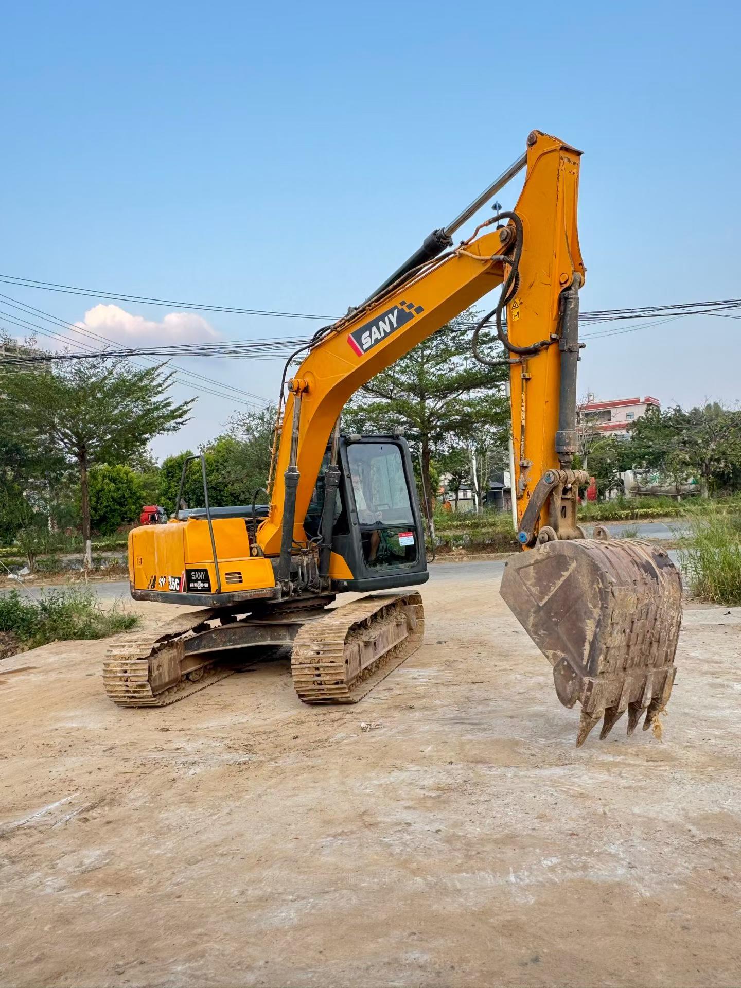 Buy Sany SY135 Used Excavator / 3 Buy Sany SY135 Used Excavator / 3