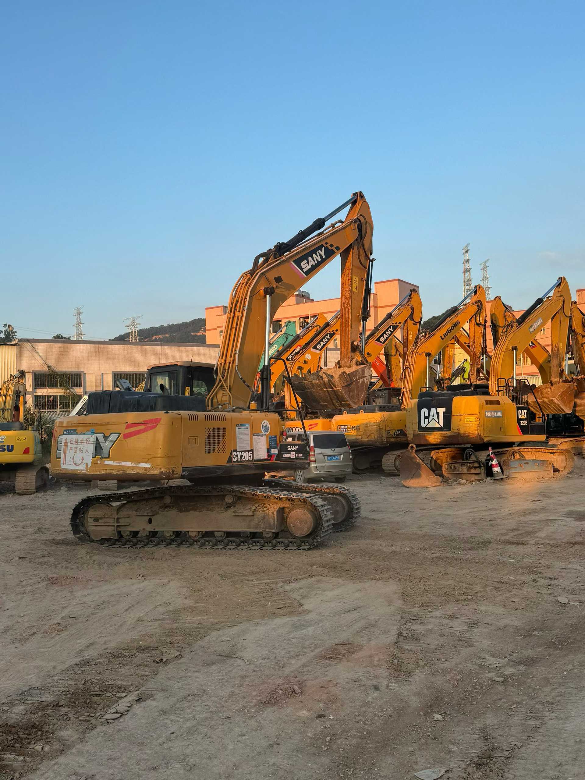 Buy Sany SY205C Used Excavator / 2