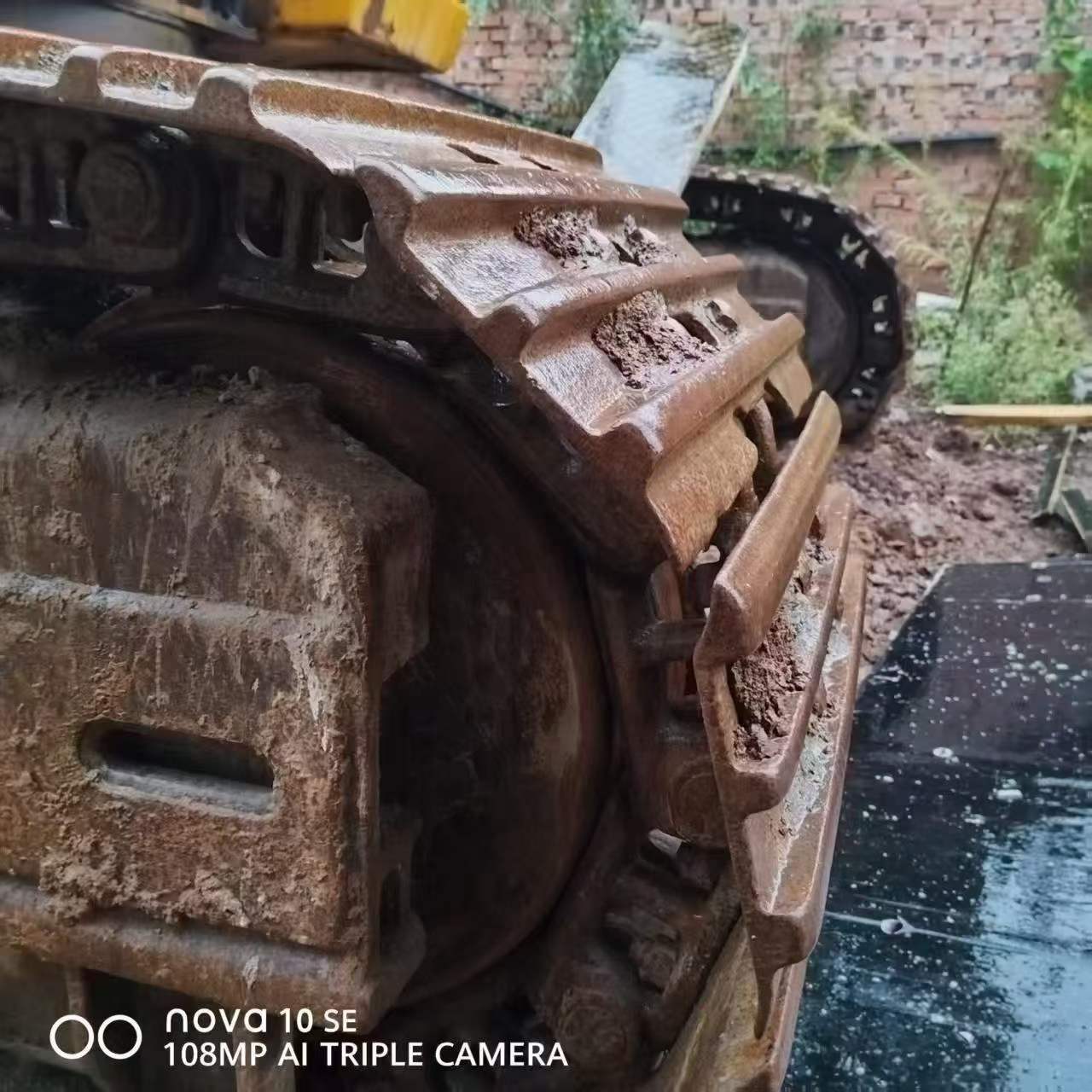 Buy Kato HD1430 Used Excavator / 5 Buy Kato HD1430 Used Excavator / 5