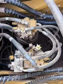 Buy Caterpillar CAT352 Used Excavator / 4 Buy Caterpillar CAT352 Used Excavator / 4