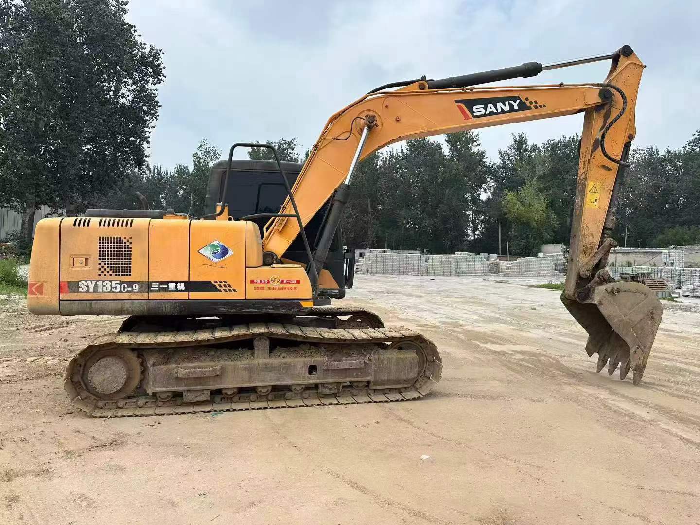 Buy Sany SY135 Used Excavator / 2 Buy Sany SY135 Used Excavator / 2