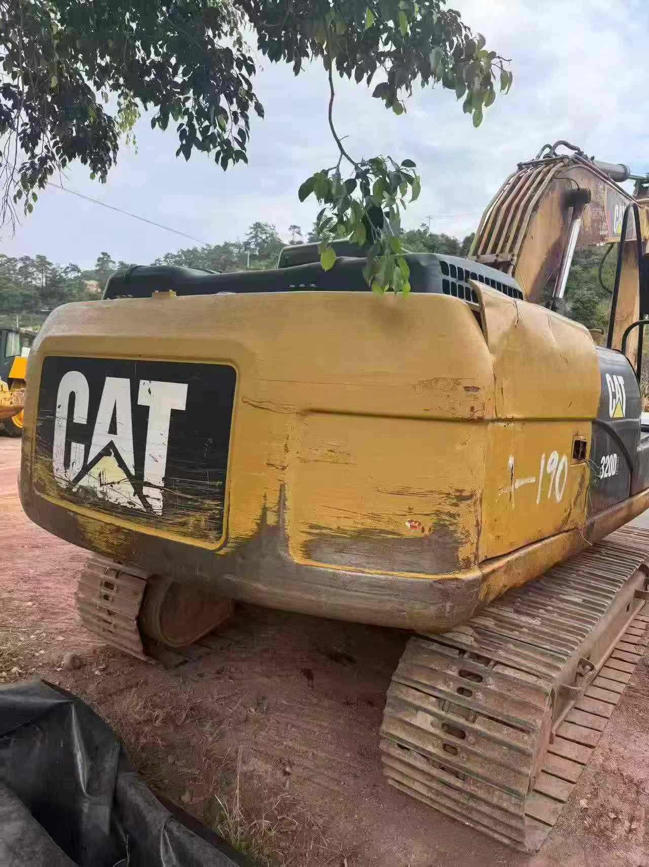Buy Caterpillar 320D Used Excavator / 2 Buy Caterpillar 320D Used Excavator / 2
