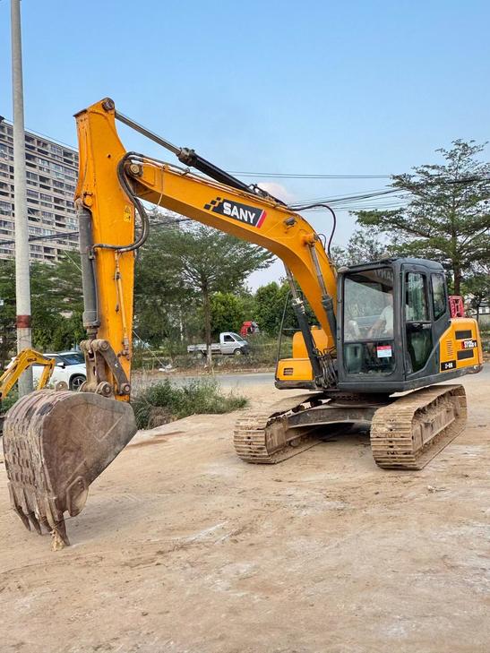 Buy Sany SY135 Used Excavator / 1