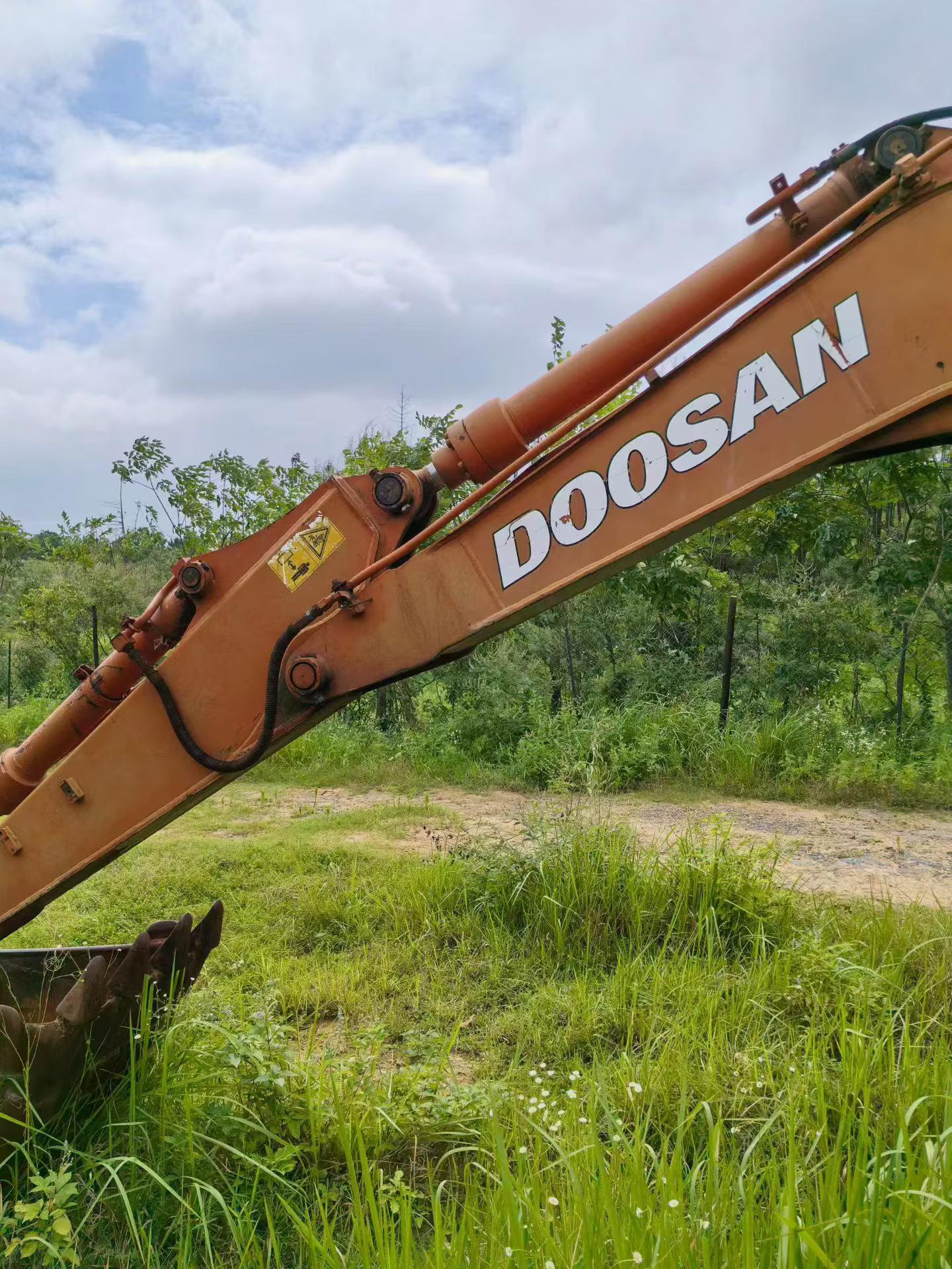 Buy Doosan DH80 Used Excavator / 6 Buy Doosan DH80 Used Excavator / 6