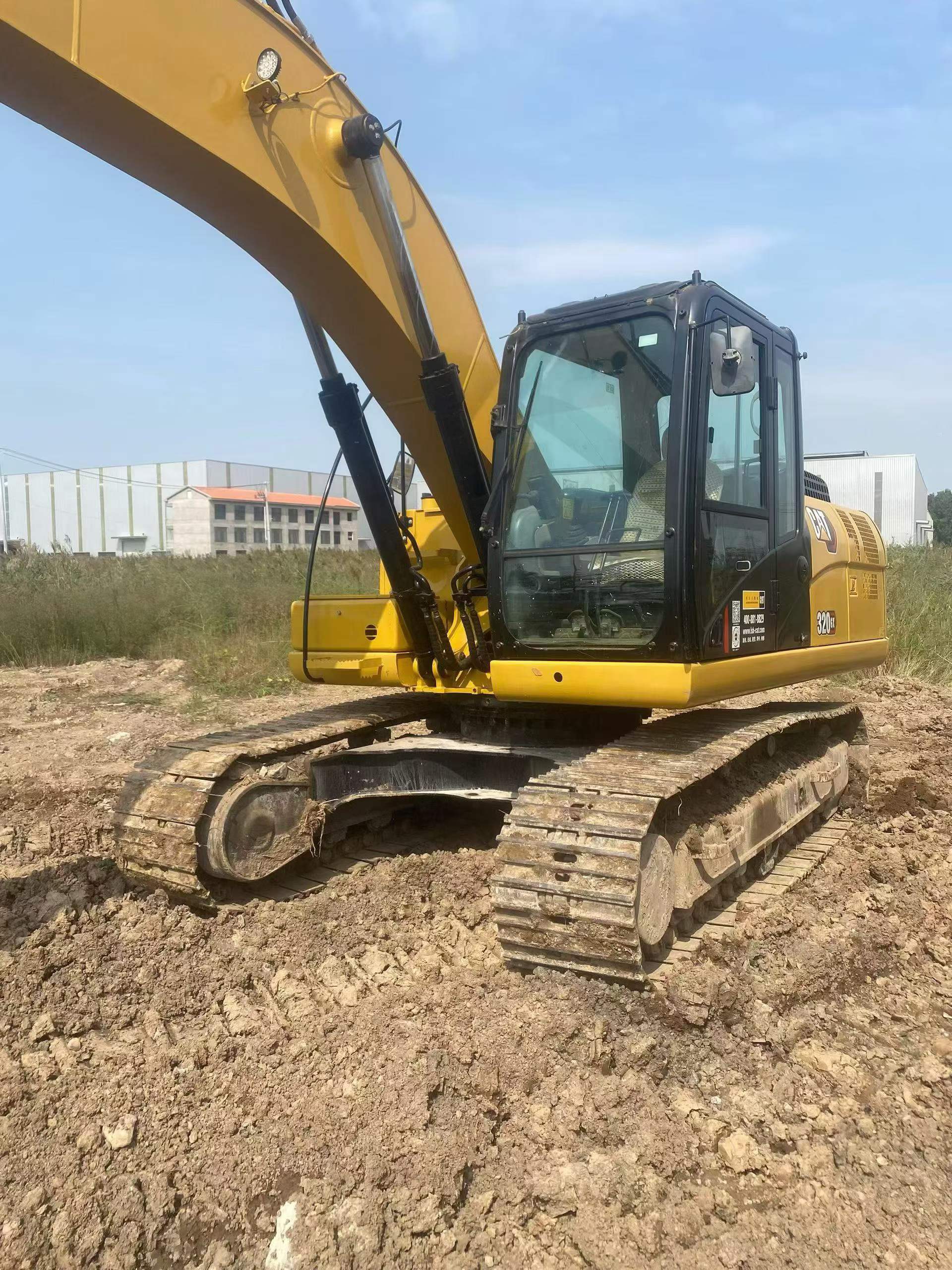 Buy Caterpillar 320A Used Excavator / 2 Buy Caterpillar 320A Used Excavator / 2