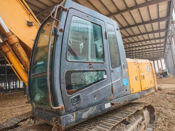Buy Hyundai R215-7 Used Excavator / 1