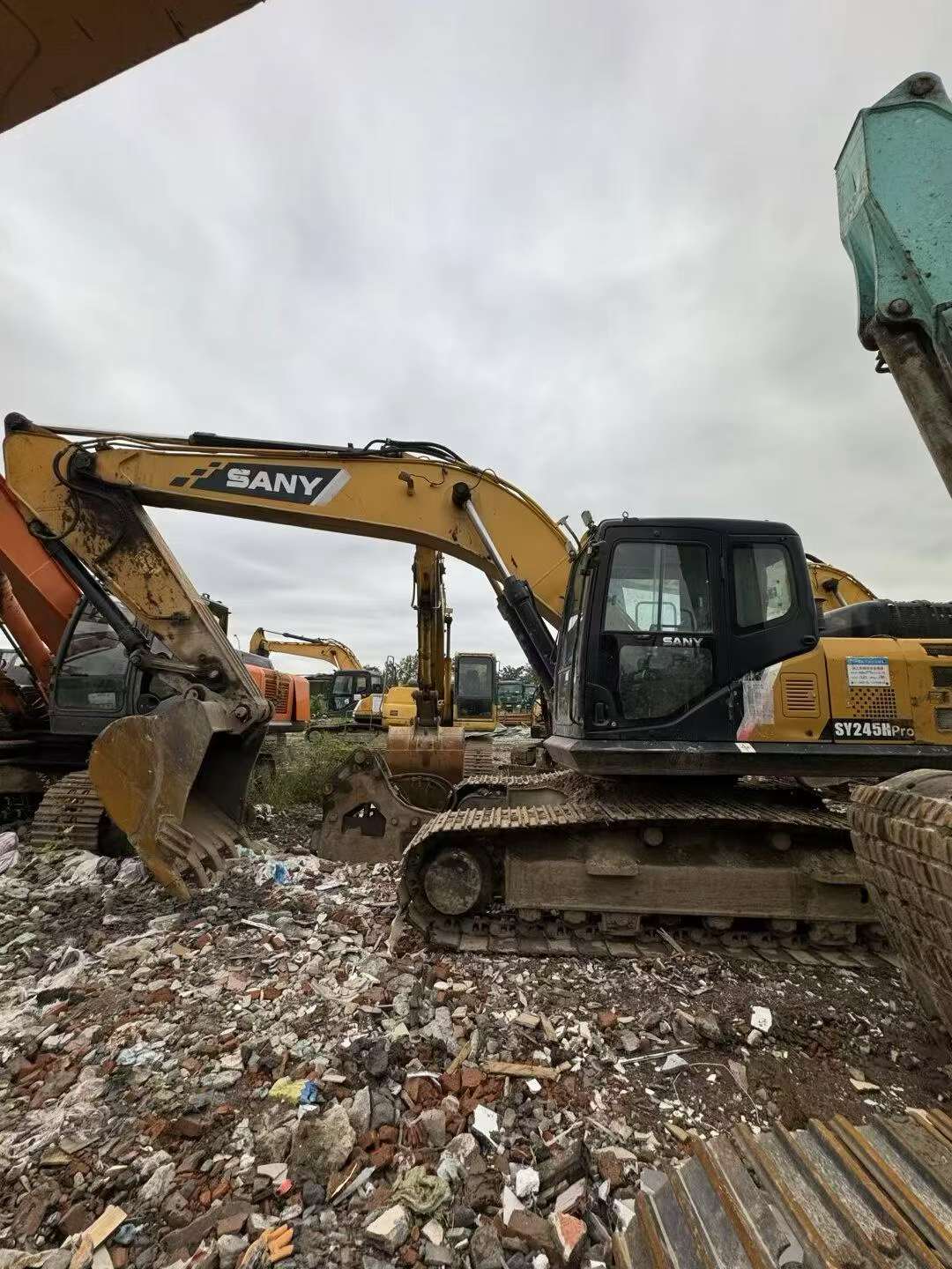 Buy Sany SY245H Used Excavator / 4 Buy Sany SY245H Used Excavator / 4