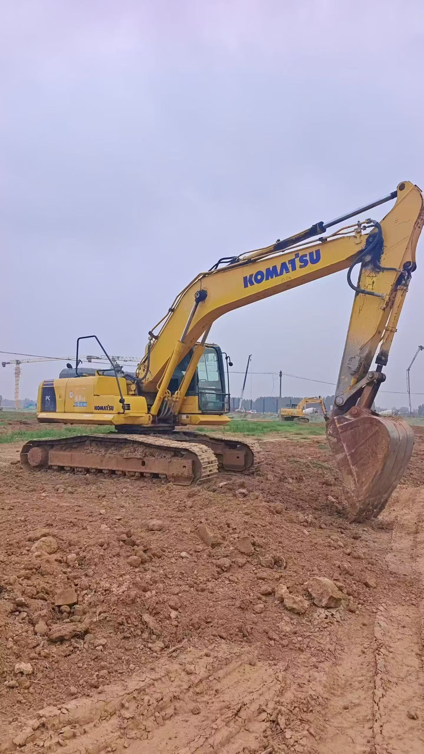Buy Komatsu PC210 Used Excavator / 8 Buy Komatsu PC210 Used Excavator / 8