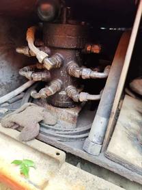 Buy Hitachi EX200-5 Used Excavator / 8 Buy Hitachi EX200-5 Used Excavator / 8