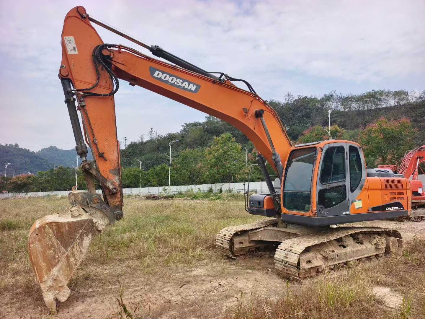 Купить Подержанный Экскаватор Doosan DH215-7 / 2