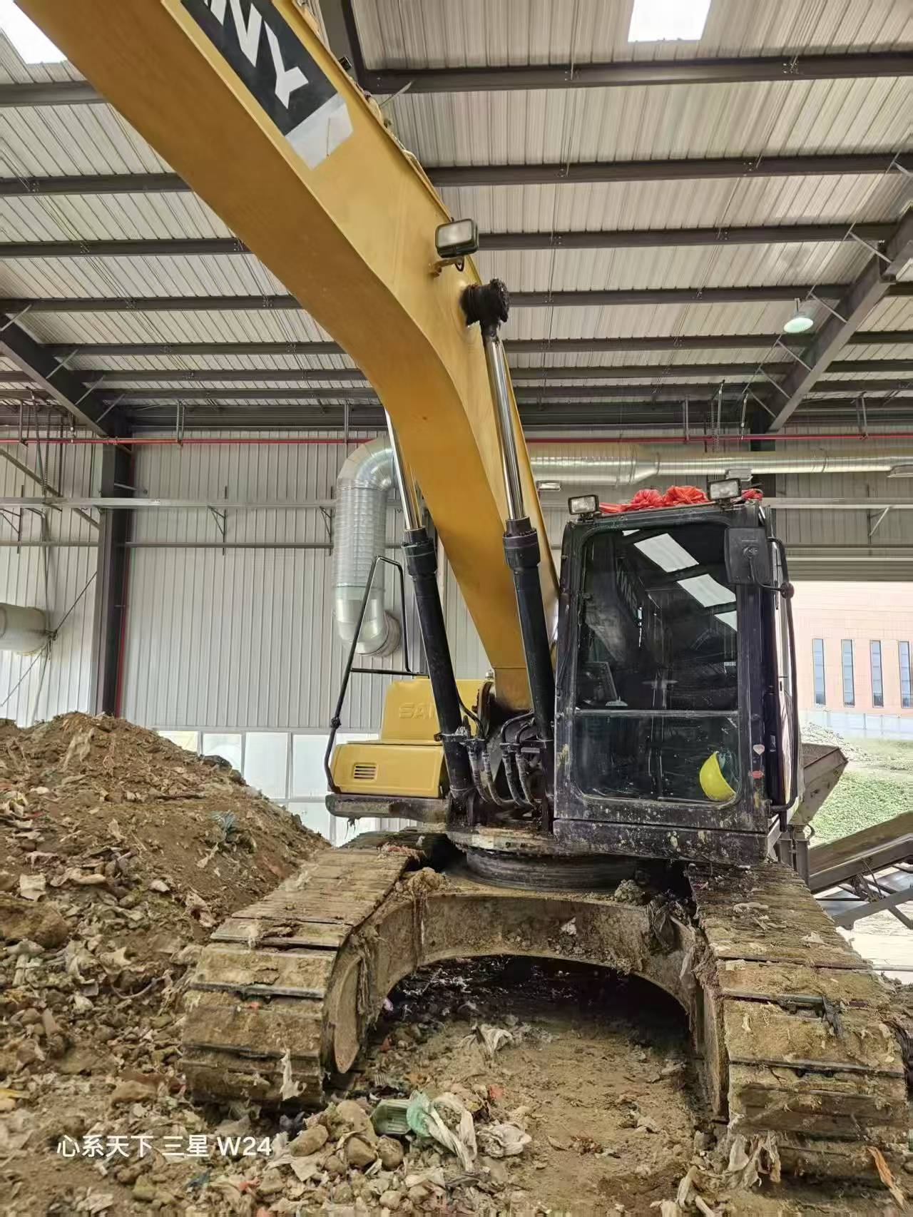 Buy Sany SY200C-S Used Excavator / 3 Buy Sany SY200C-S Used Excavator / 3