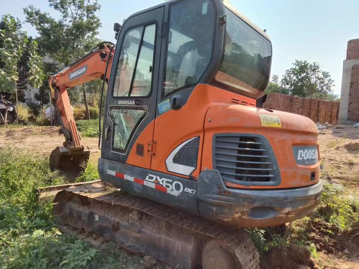 Buy Doosan DH55 Used Excavator / 1