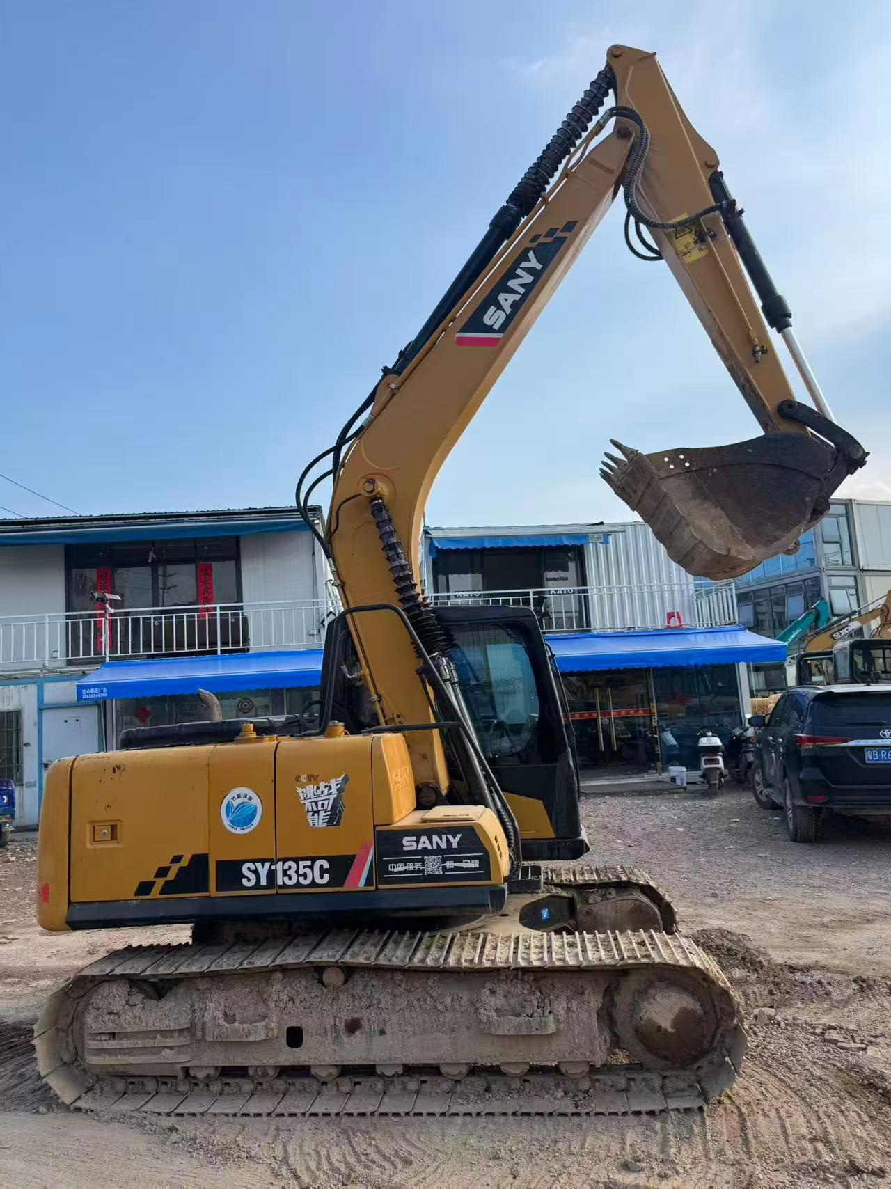 Buy Sany SY135 Used Excavator / 1