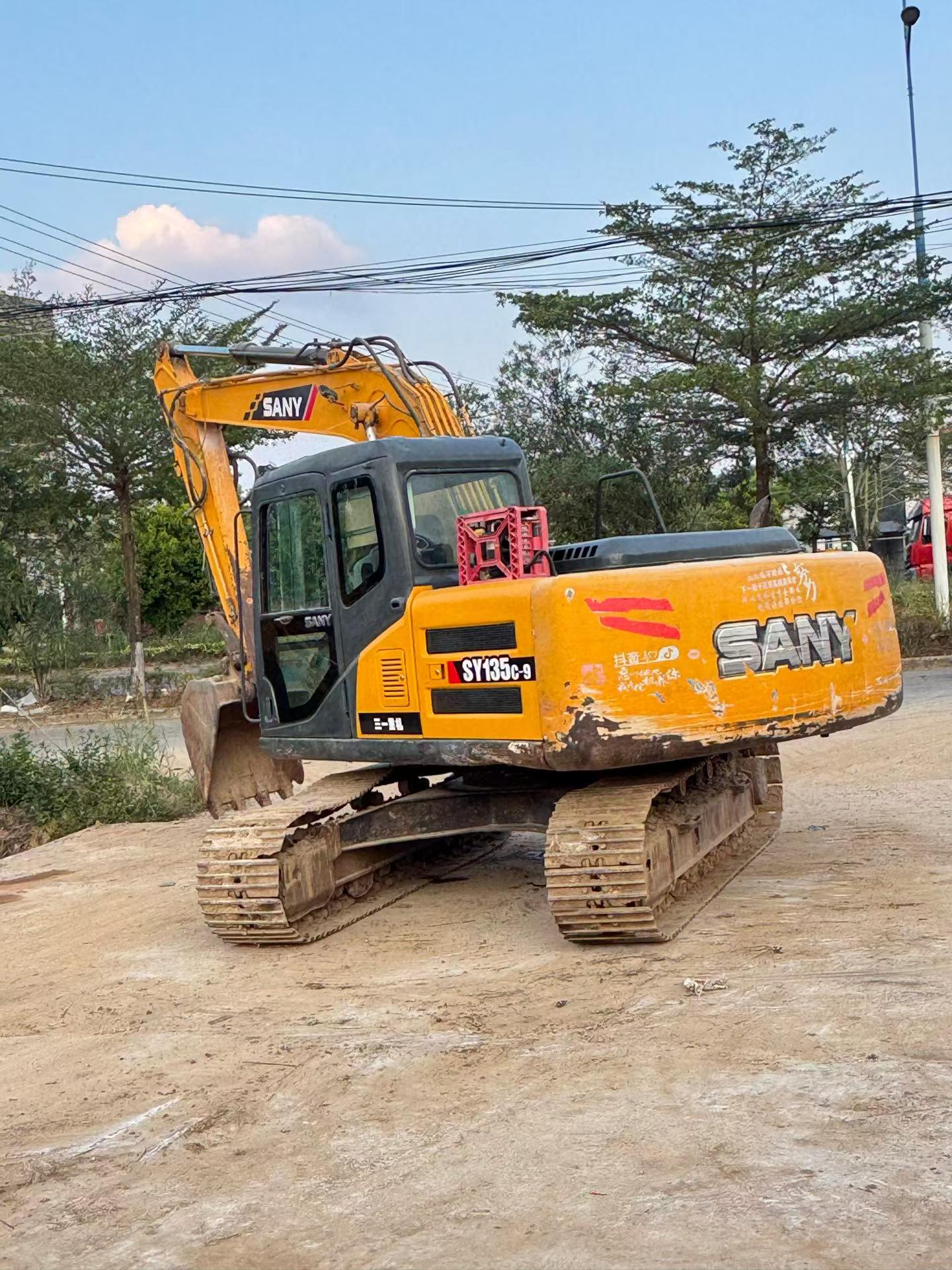 Buy Sany SY135 Used Excavator / 5 Buy Sany SY135 Used Excavator / 5