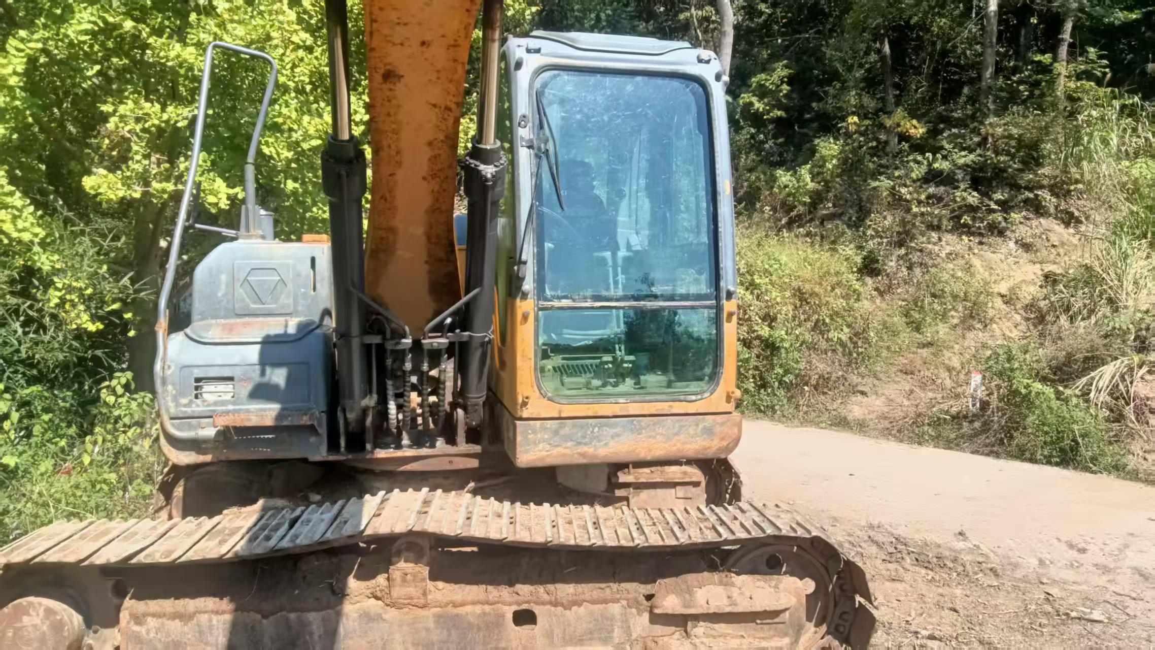Buy XCMG XE135B Used Excavator / 7 Buy XCMG XE135B Used Excavator / 7